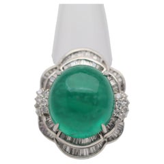Anello da cocktail in platino con diamante smeraldo cabochon da 13,65 carati