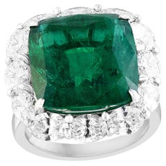 Bague de fiançailles en platine de 13,65 carats avec diamant émeraude taillé en coussin