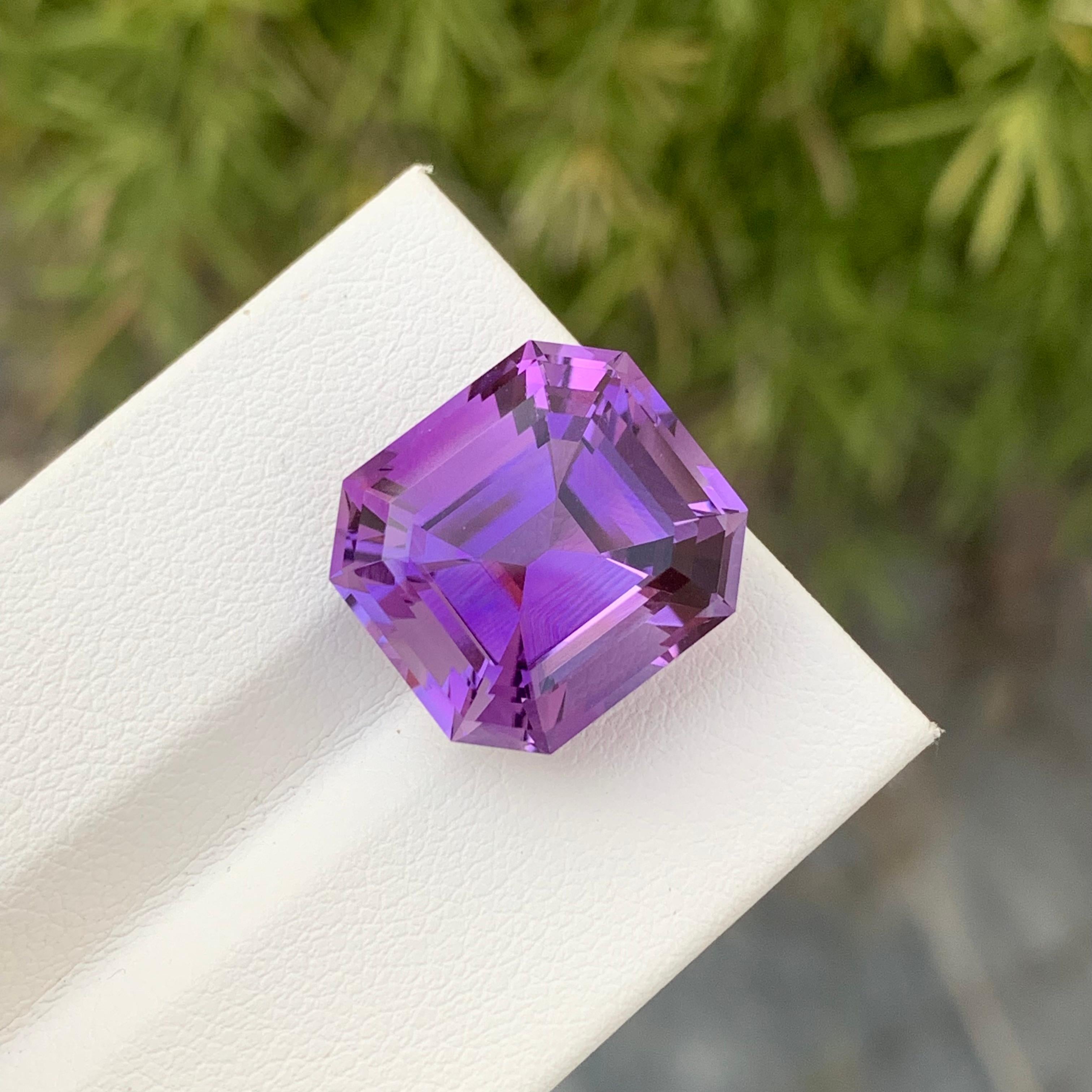 13.65 Carat Natural Loose Amethyst Octagon Shape Gem For Necklace Jewellery In New Condition For Sale In Peshawar, PK