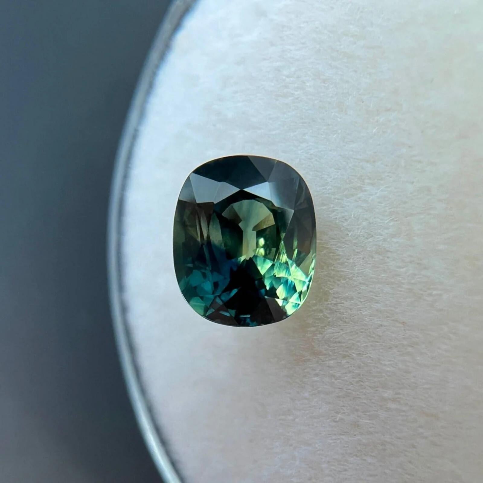 1,36ct Bi Farbe Saphir Einzigartig Australisch Blau Grün Kissenschliff 6,6x5,6mm VS für Damen oder Herren im Angebot