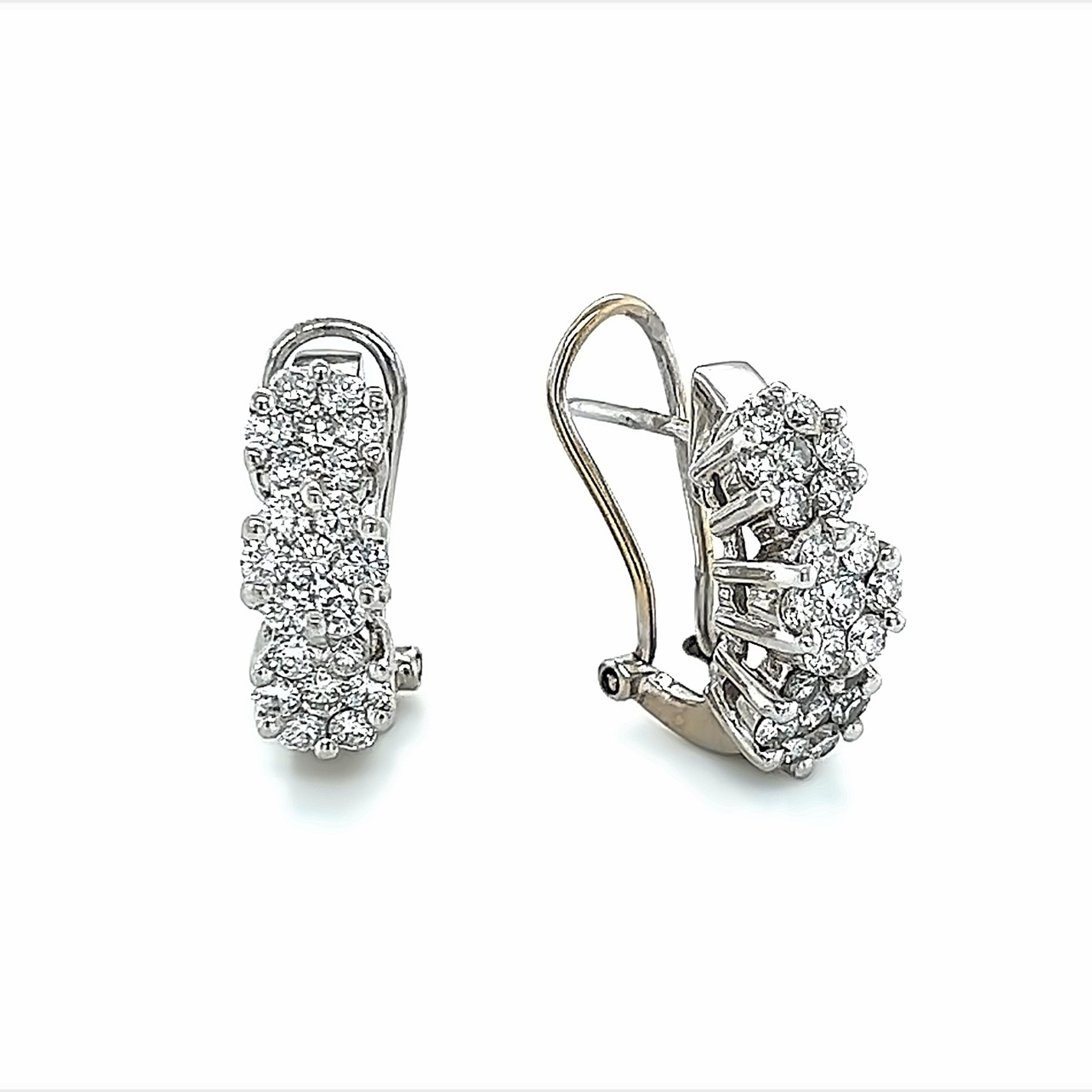 Pendientes semi aro de tres filas de diamantes de 1,36 ct Oro blanco de 18k Corte redondo en venta