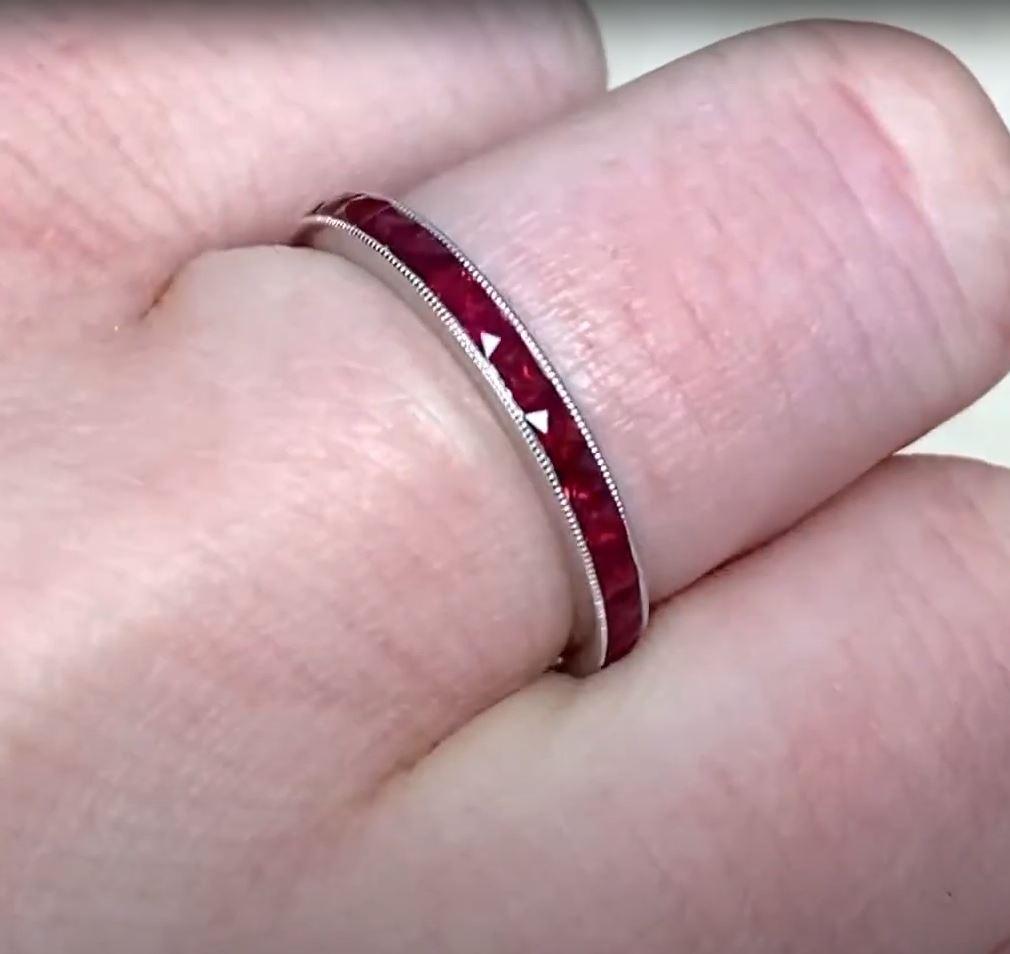 1,36 Karat Französischer Rubin Eternity-Ring, Platin Damen im Angebot