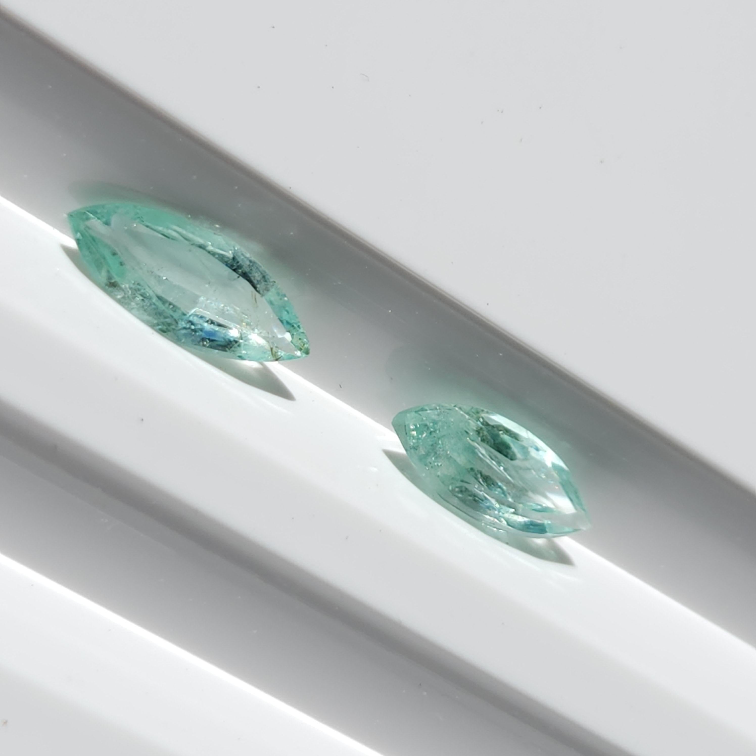 Modern 1.36Ct Natural Loose Emerald Marqiuse Shape 2 Pcs For Sale