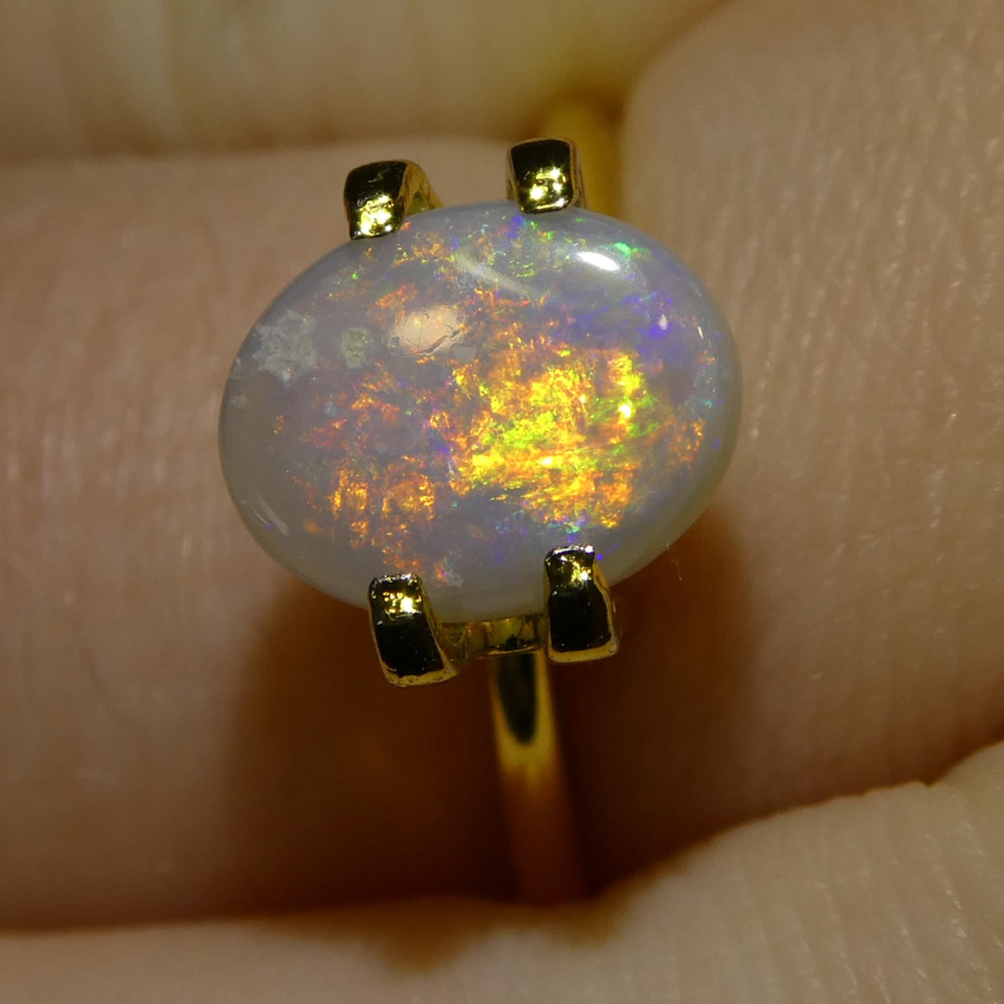 Ópalo gris cabujón oval de 1.36 ct de Australia en venta 8