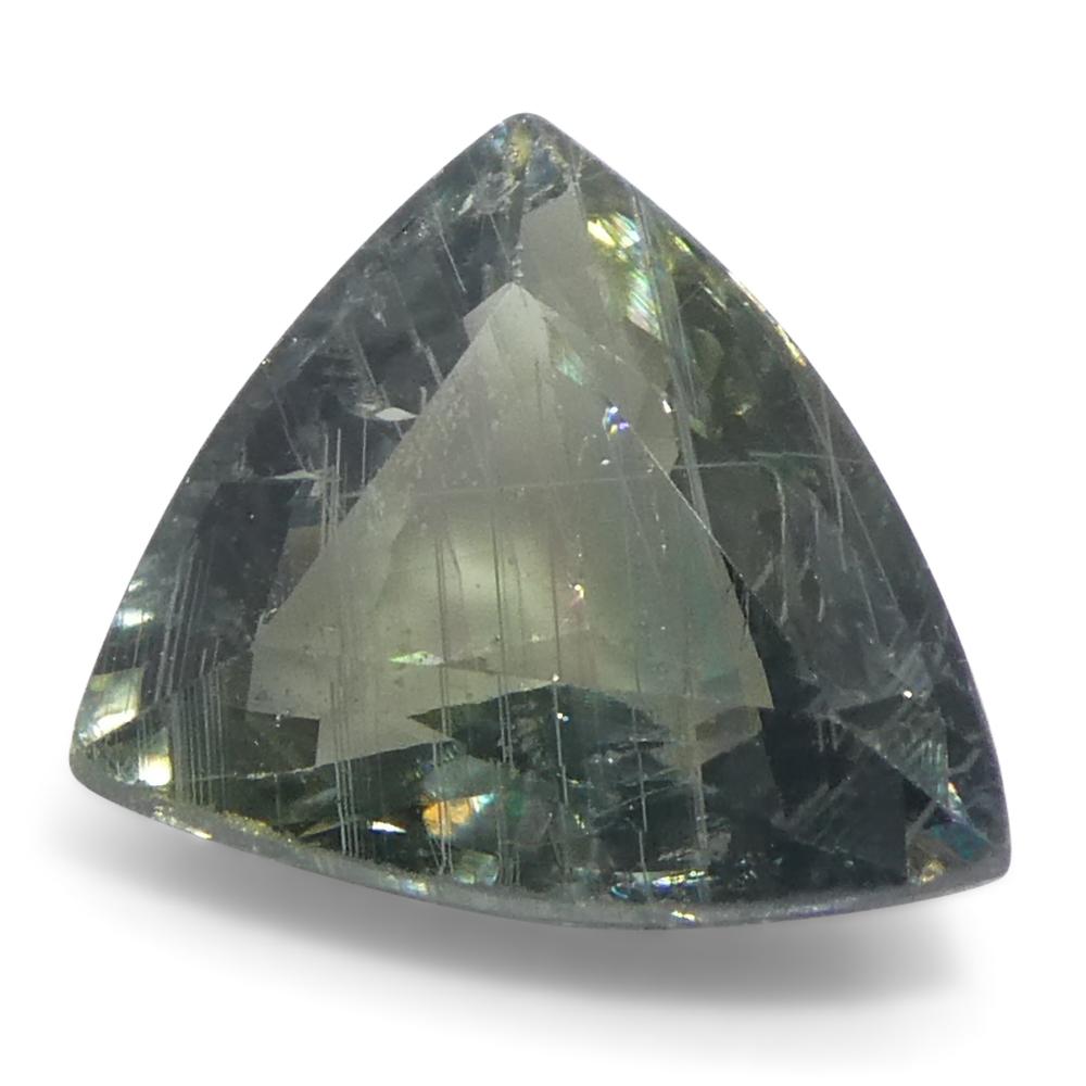 Zafiro verde trillón/triángulo de 1,36 ct de África Oriental en venta 5