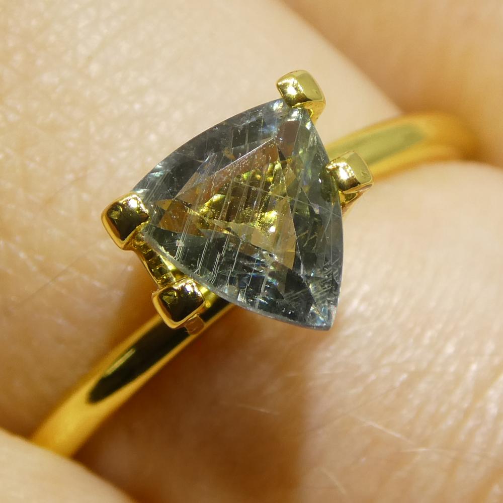 Zafiro verde trillón/triángulo de 1,36 ct de África Oriental en venta 8