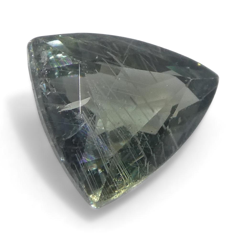 Zafiro verde trillón/triángulo de 1,36 ct de África Oriental en venta 4