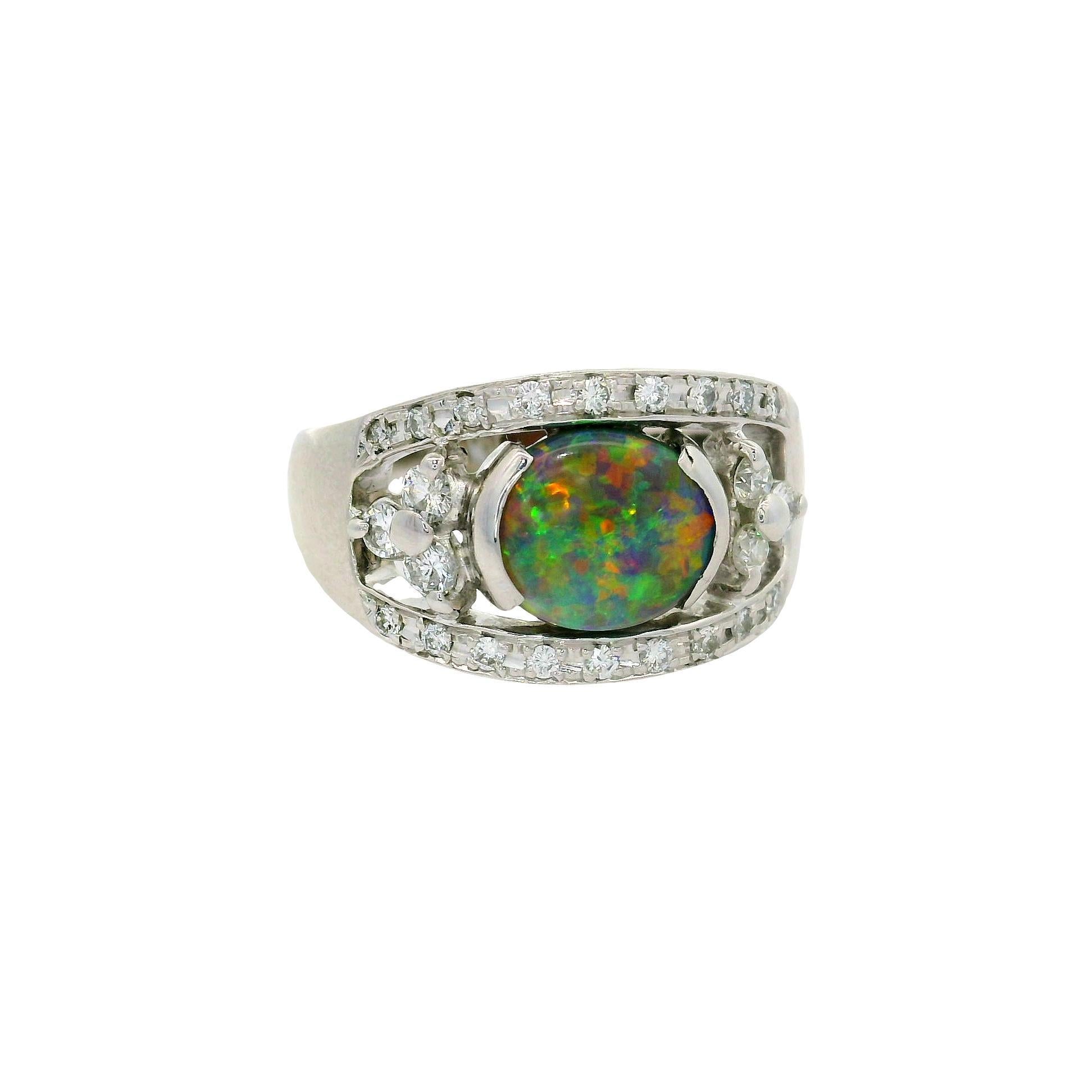 1,37 Karat Australischer Schwarzer Opal Diamant 18K Weißgold Ring (Zeitgenössisch) im Angebot