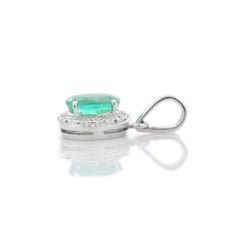 Pendentif en or blanc 18 carats avec grand diamant émeraude naturelle de taille ovale de 1,34 carat