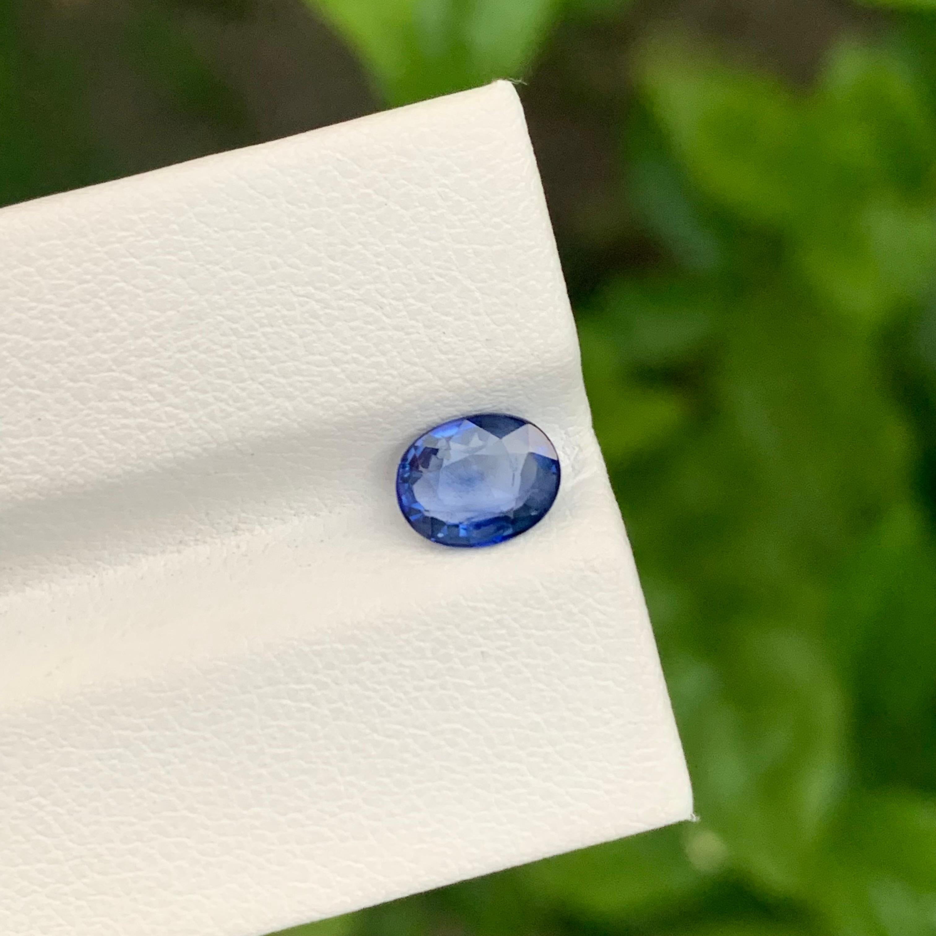 Oval Cut 1.37 Carat Certified Loose Sapphire Oval Shape Gem For Engagement Ring For Sale