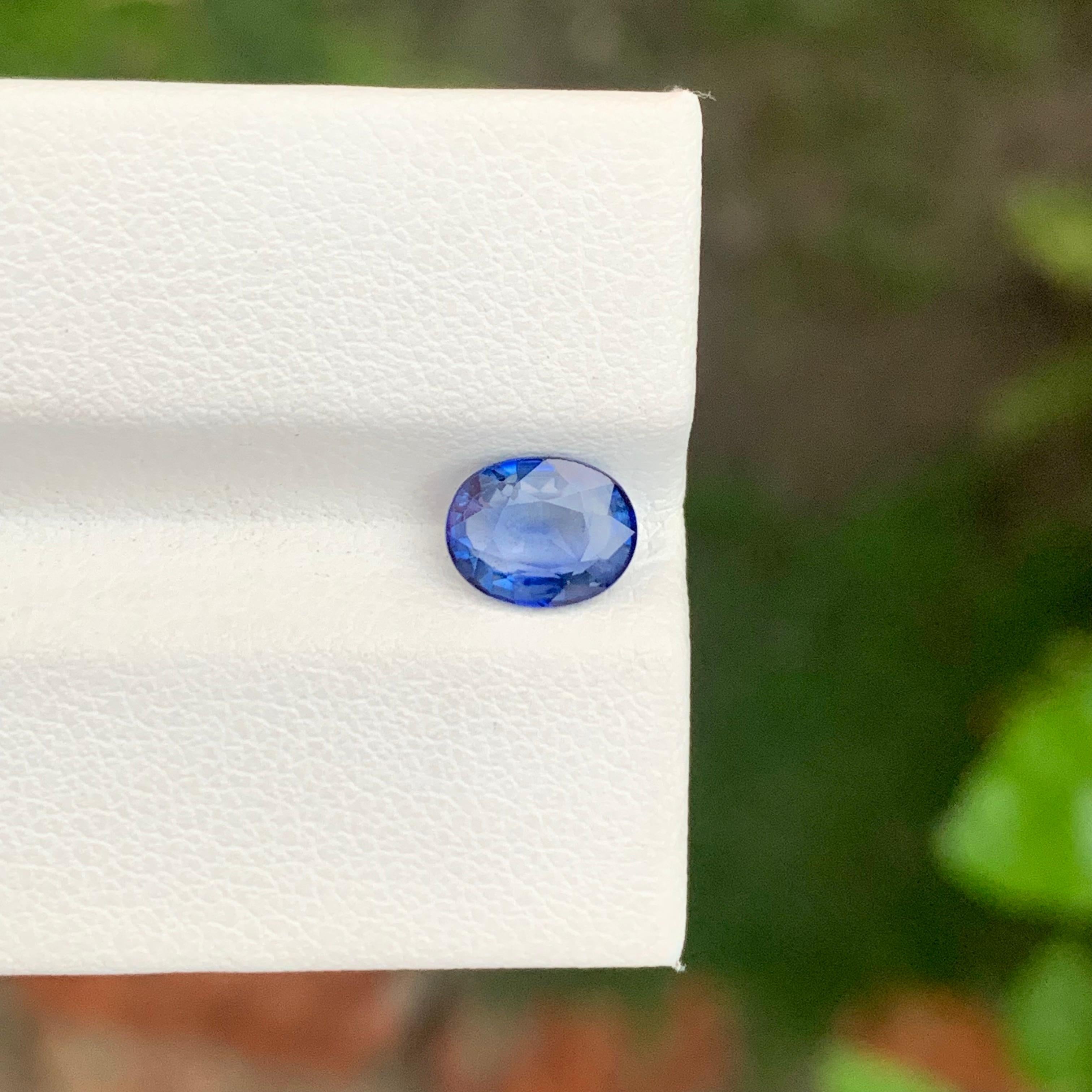 1.37 Carat Certified Loose Sapphire Oval Shape Gem For Engagement Ring For Sale 2