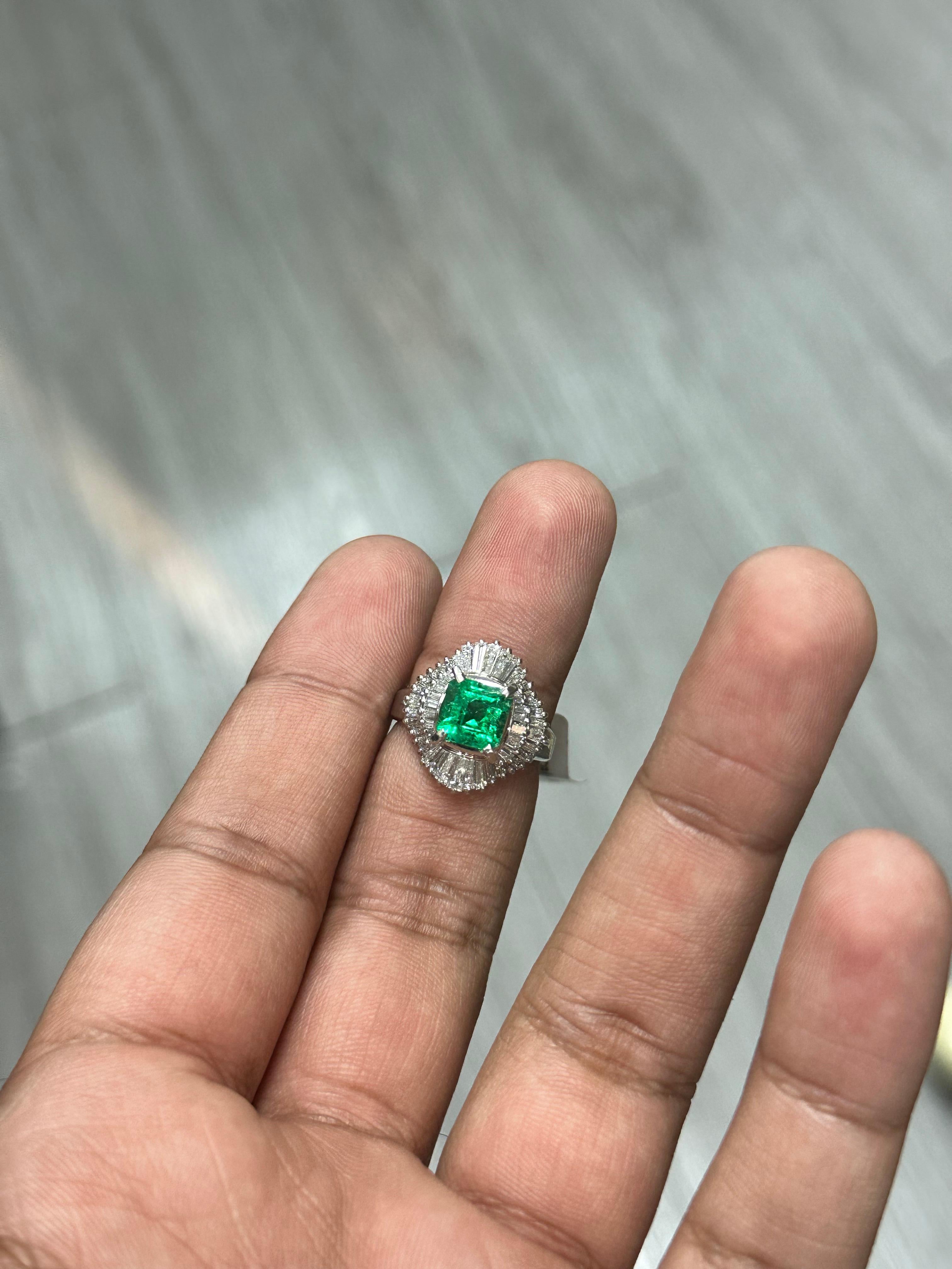 Emerald Cut 1.37 Carat Colombian Emerald & Diamond Art Deco Platinum 900 Ring For Sale
