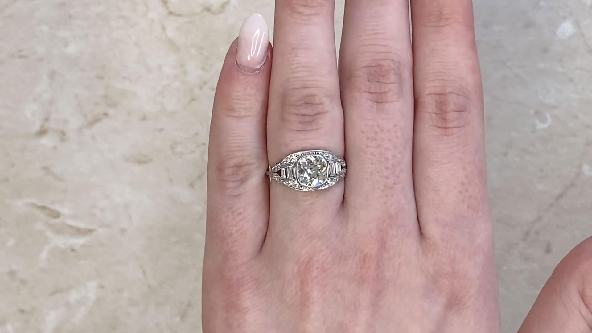 Cushion Cut Diamond Engagement Ring (Approx. 1.30-Carats), Platinum For Sale 2