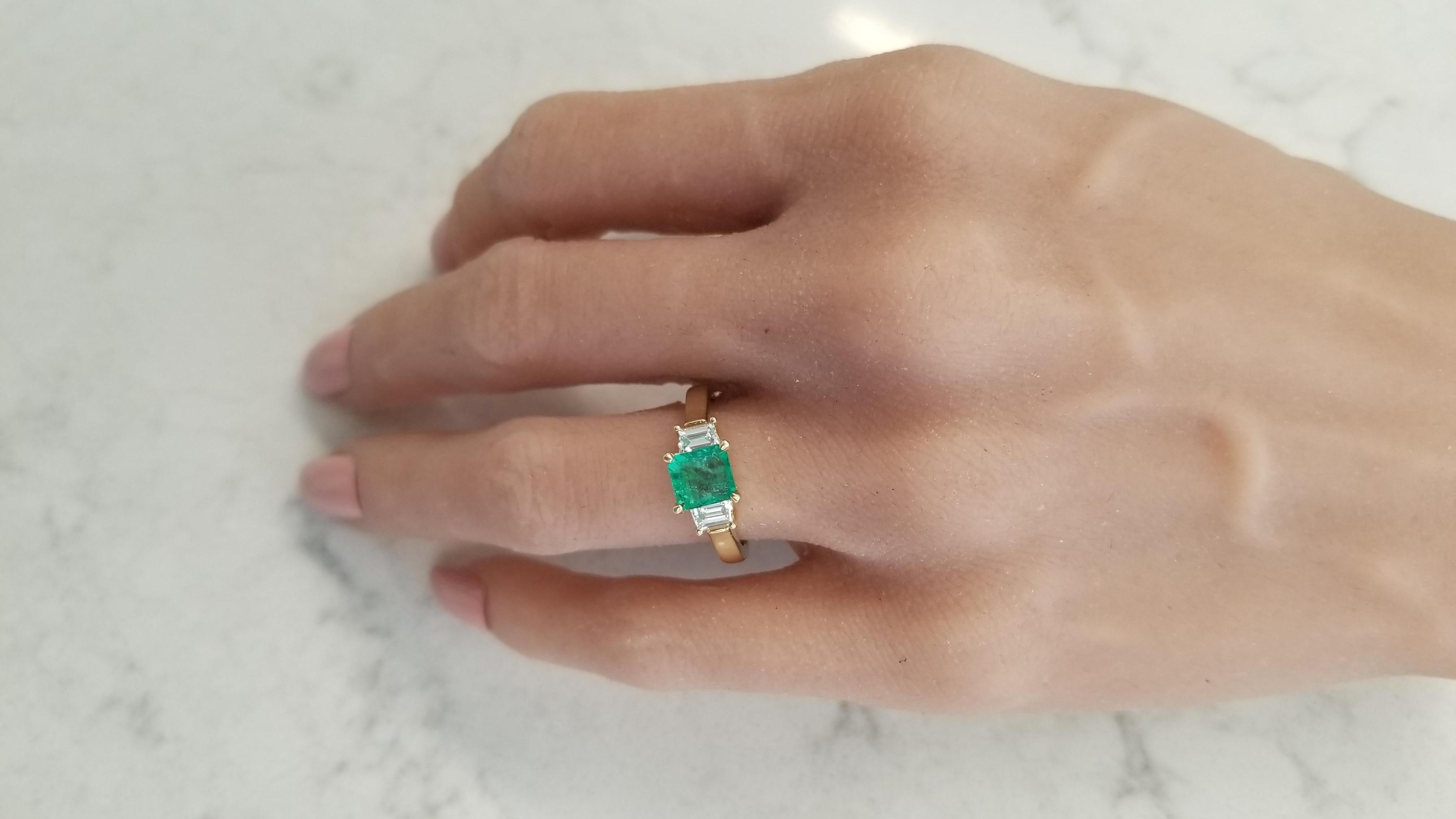 1.37 Carat Emerald Cut Emerald and Diamond Cocktail Ring in 18 Karat Yellow Gold In New Condition In Chicago, IL