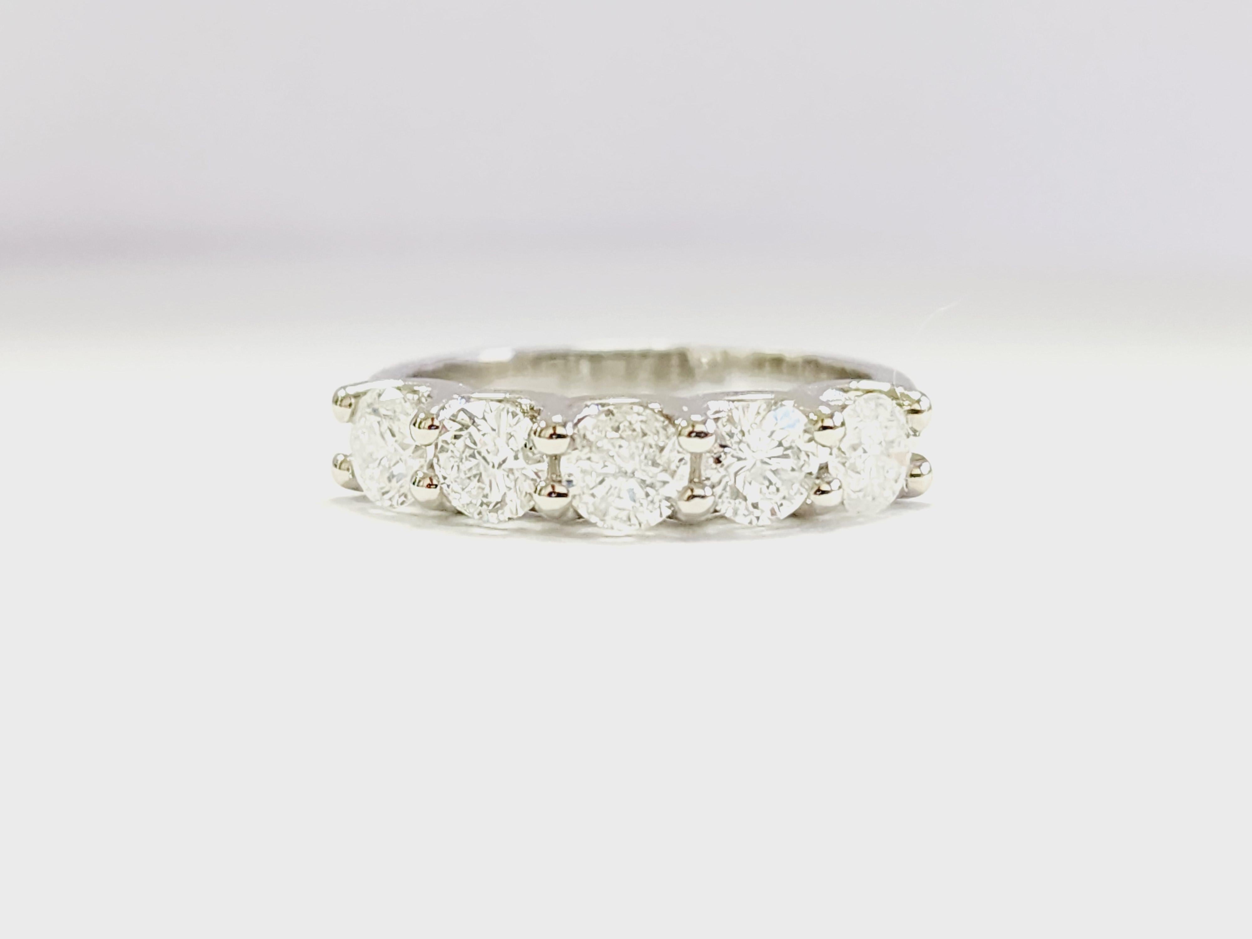 1,37 Quilates Diamante Natural Oro Blanco Mini Anillo 14K 
Anillo talla 6,5,
Color medio G
Claridad media I