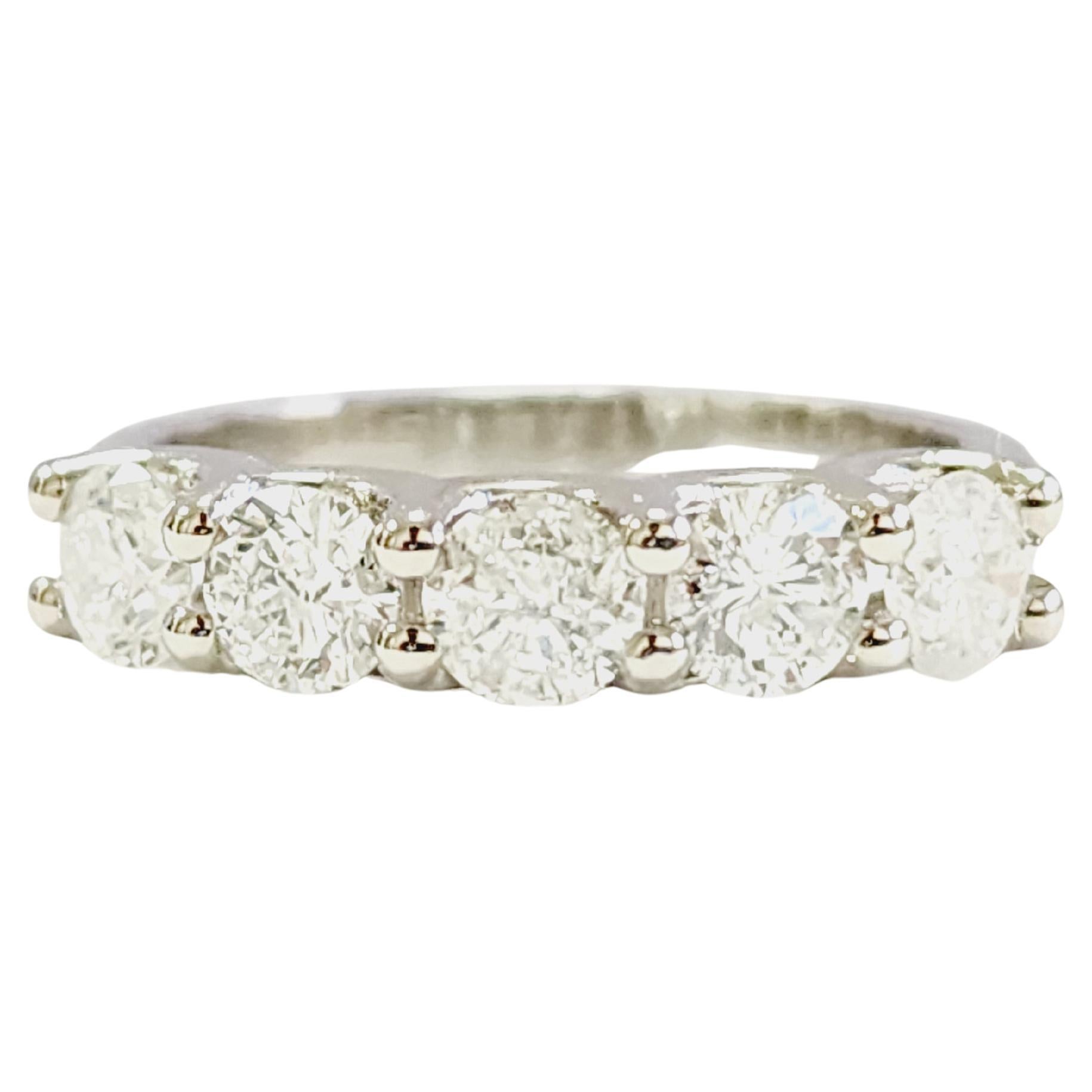 1,37 Quilates Diamante Natural Oro Blanco Mini Anillo 14K en venta