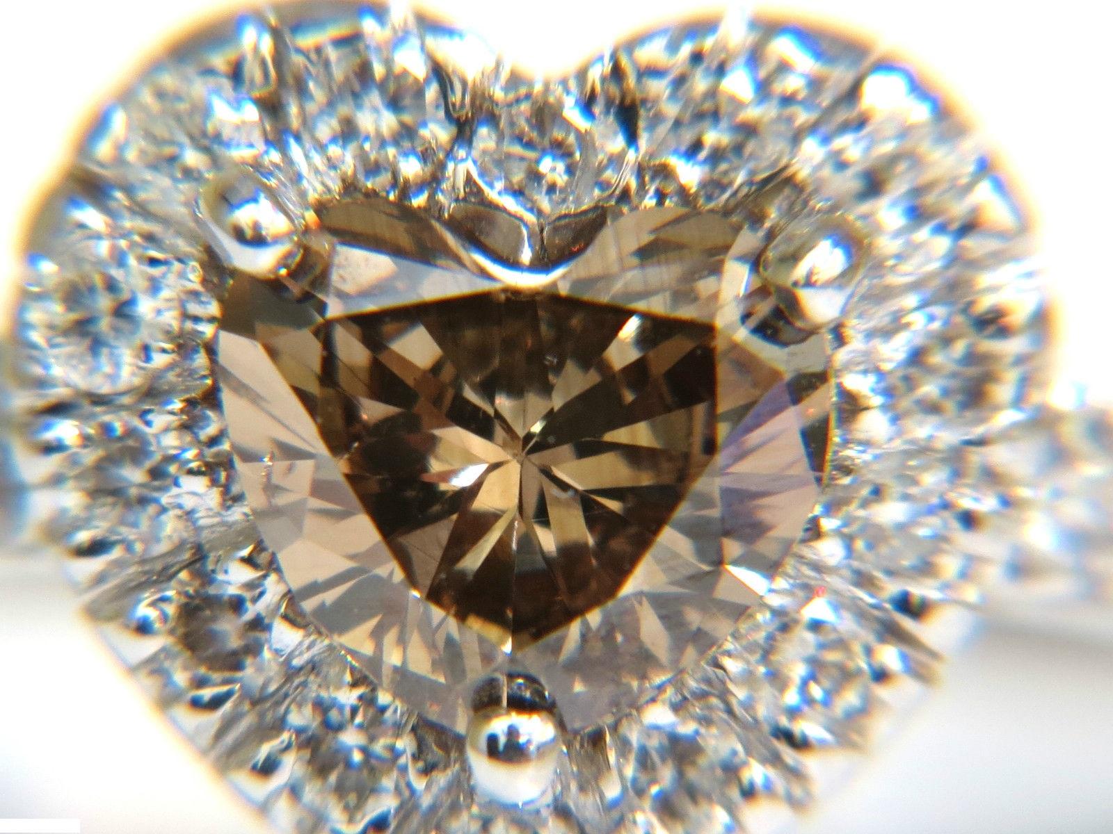 Women's or Men's 1.37 Carat Natural Fancy Bright Brown Heart Cut Halo Diamond Ring 14 Karat VS For Sale