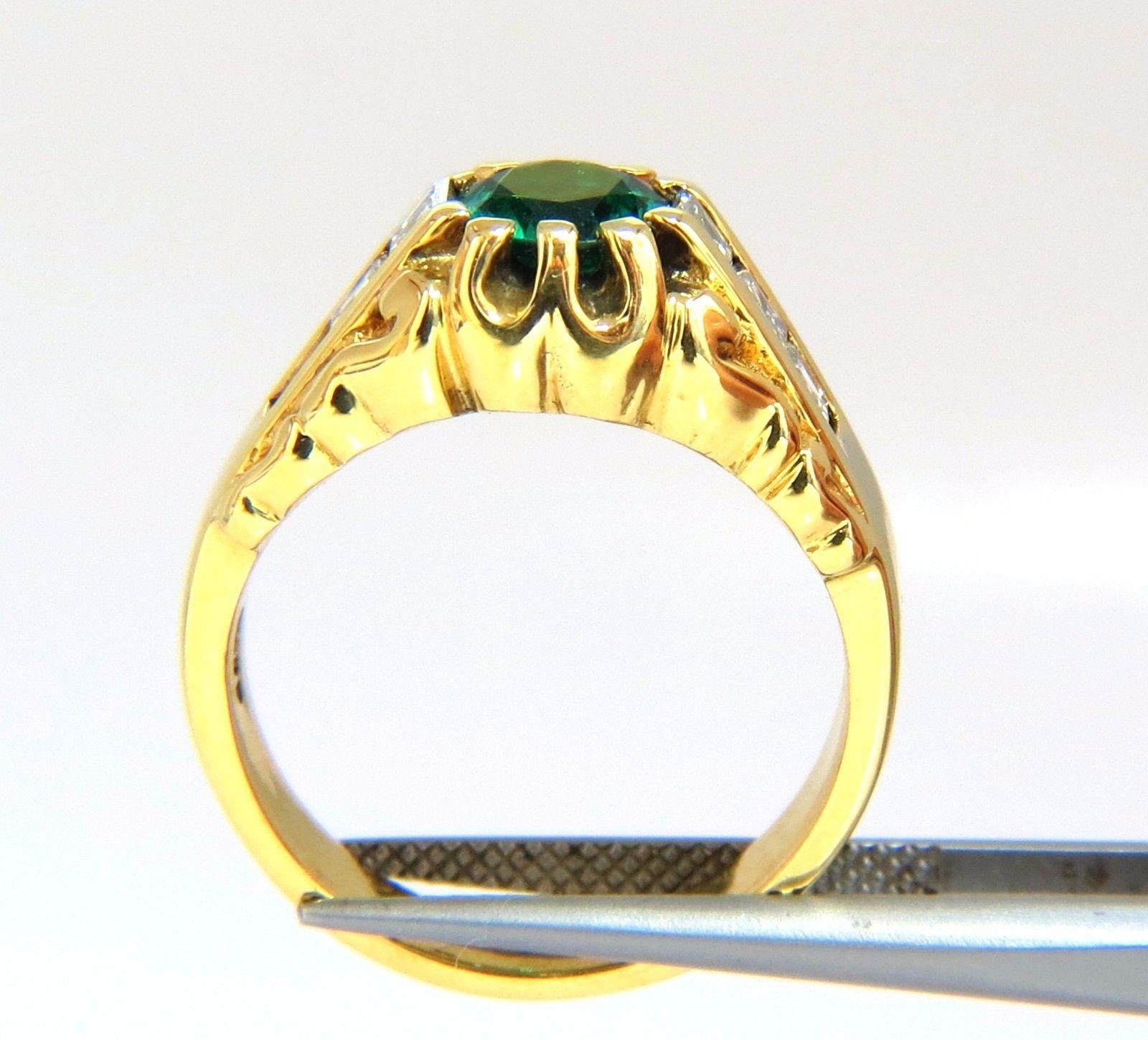 Round Cut 1.37 Carat Natural Round Vivid Green Men's Colombian Emerald Ring 18 Karat