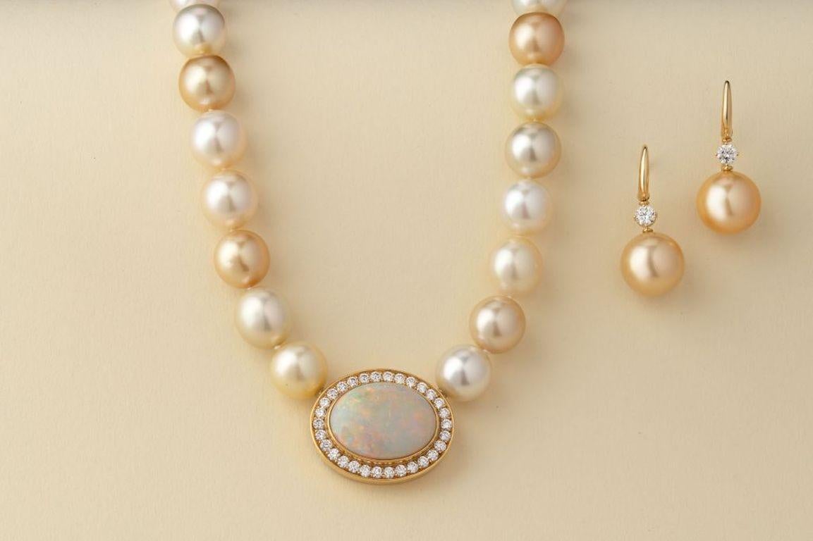 13.7 Carat Opal Diamonds ca. 1.7-1.9 Carats Southsea Harlekin Pearl Necklace  For Sale 10