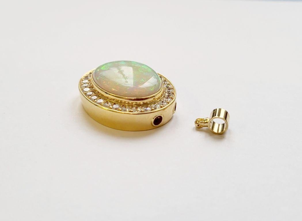 13.7 Carat Opal Diamonds ca. 1.7-1.9 Carats Southsea Harlekin Pearl Necklace  For Sale 3