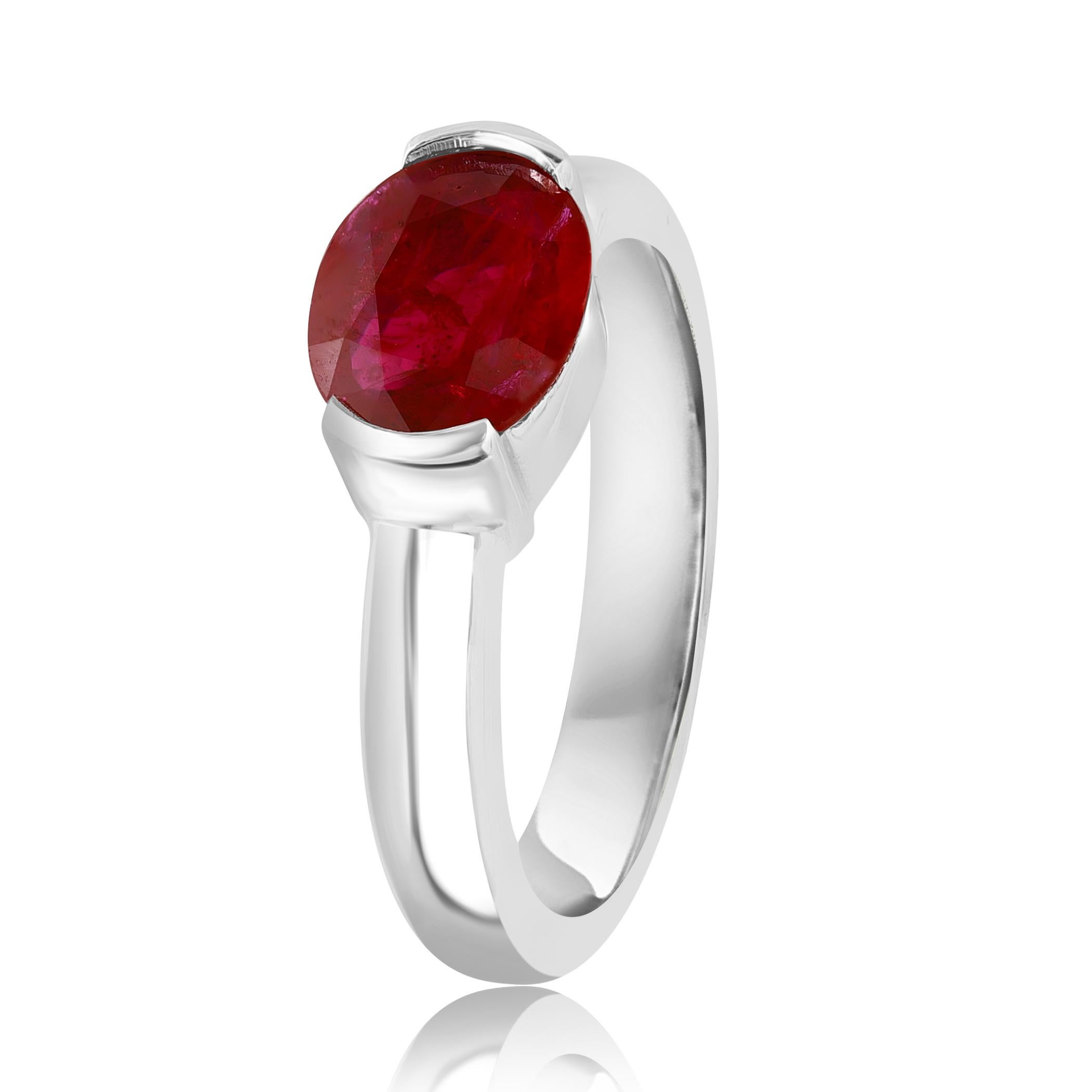 1.37 Carat Oval Cut Ruby Band Ring in 14K White Gold In New Condition For Sale In NEW YORK, NY