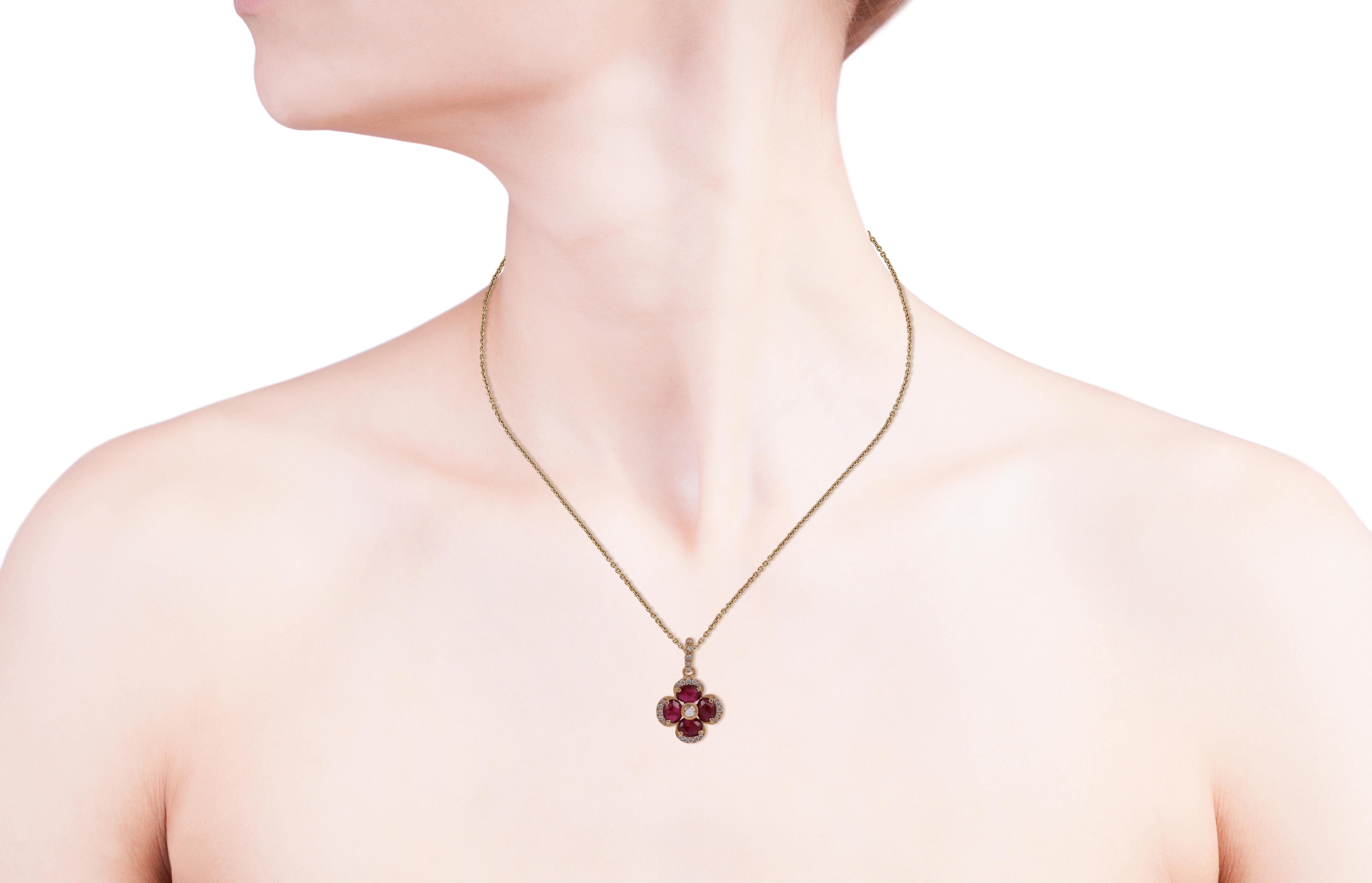 1.37 Carat Oval Cut Ruby Pendant Chain Necklace in 18 Karat Gold with Diamond In New Condition For Sale In Jaipur, Rajasthan