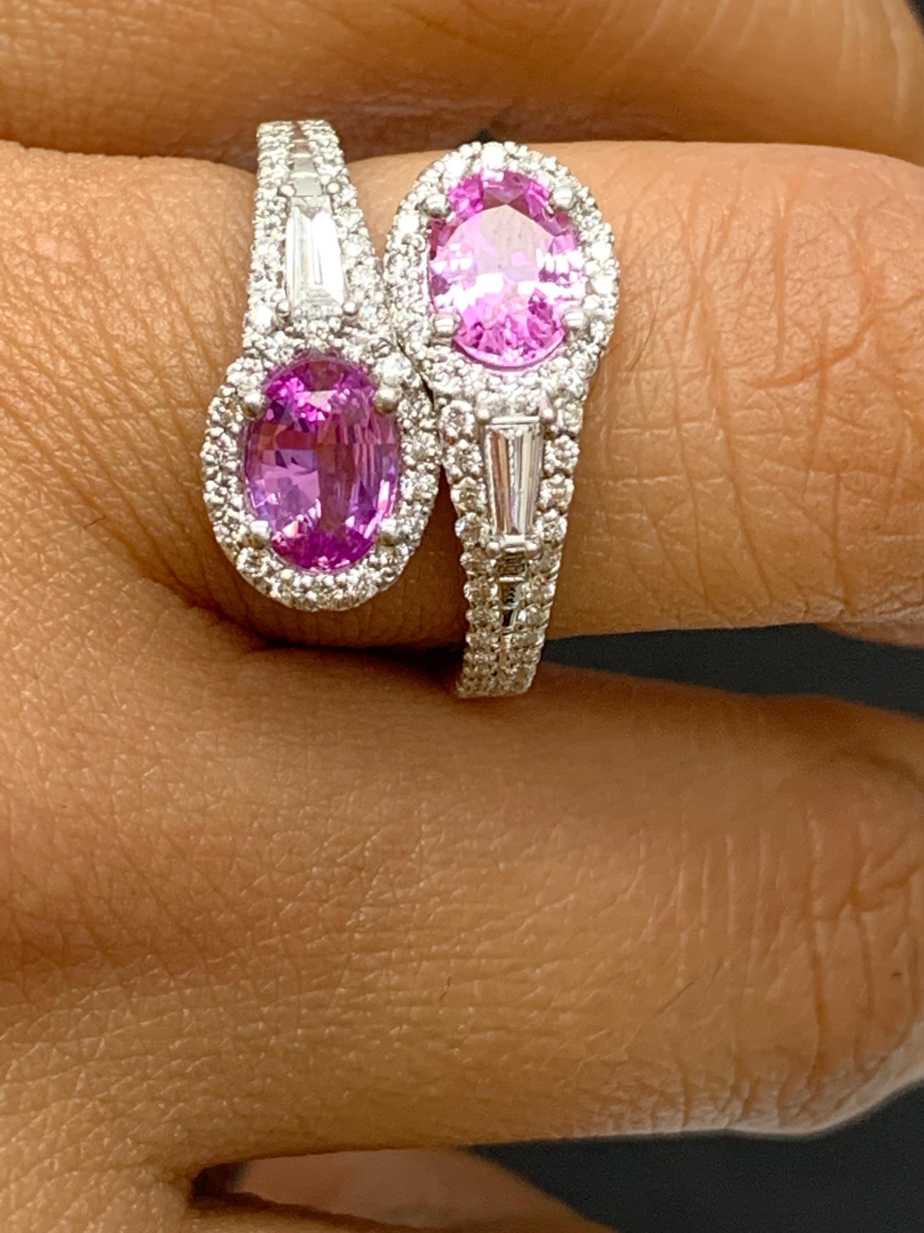 1.37 Carat Ovalcut Pink Sapphire Diamond Toi Et Moi Engagementring 14K Whitegold For Sale 2