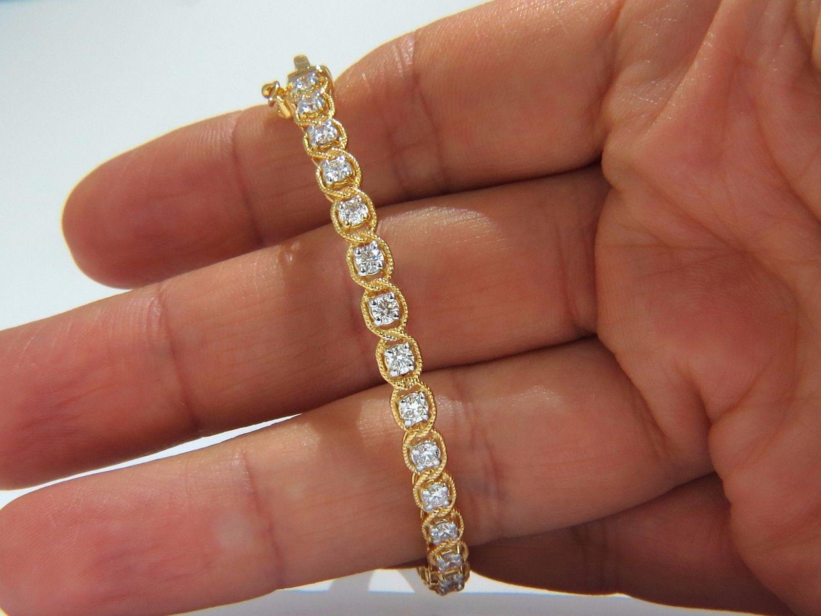 1.37 Carat Rope Twist Encase Natural Round Diamonds Bangle Bracelet 14 Karat In New Condition For Sale In New York, NY