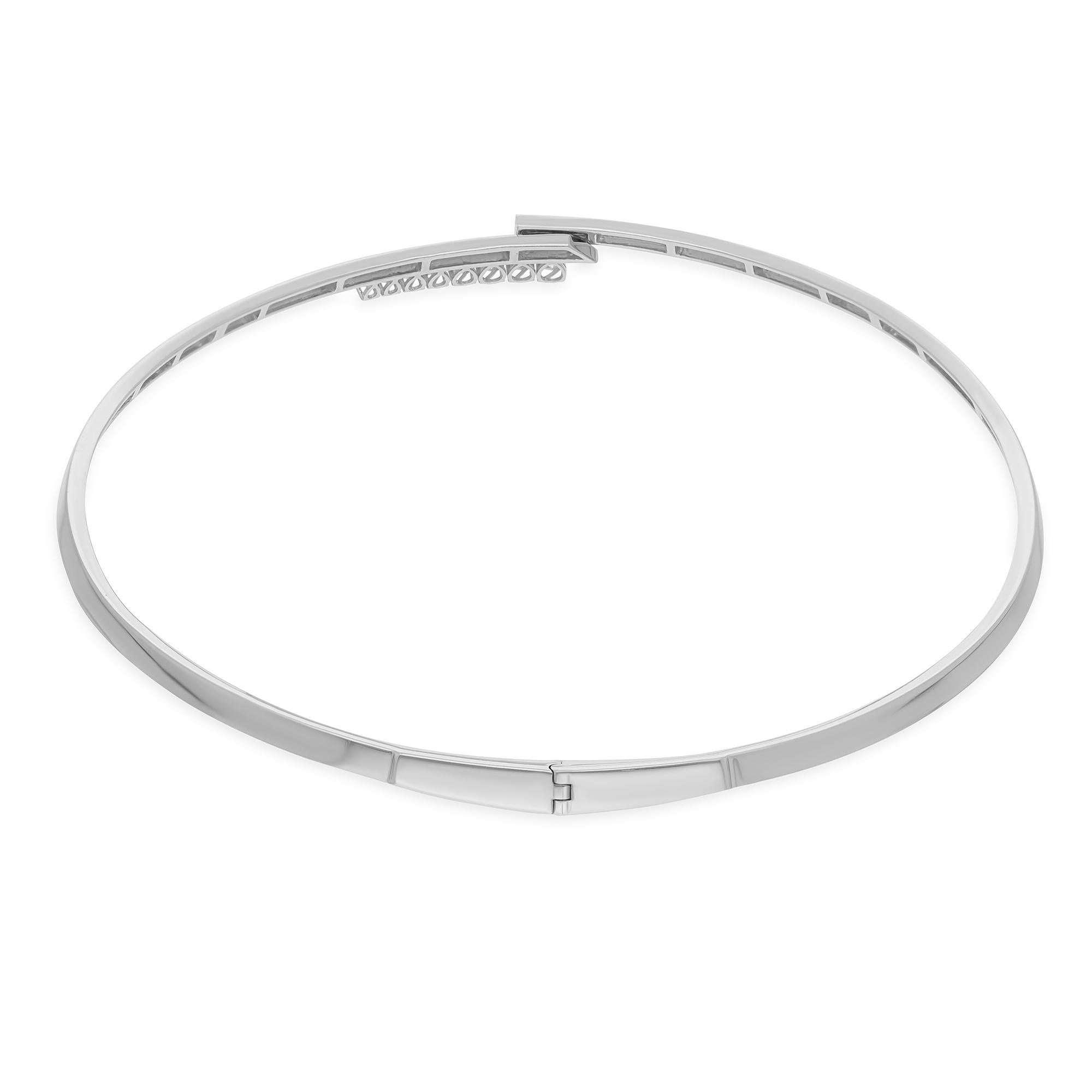 Modern 1.37 Carat SI Clarity HI Color Pear Diamond Choker Necklace 18 Karat White Gold For Sale