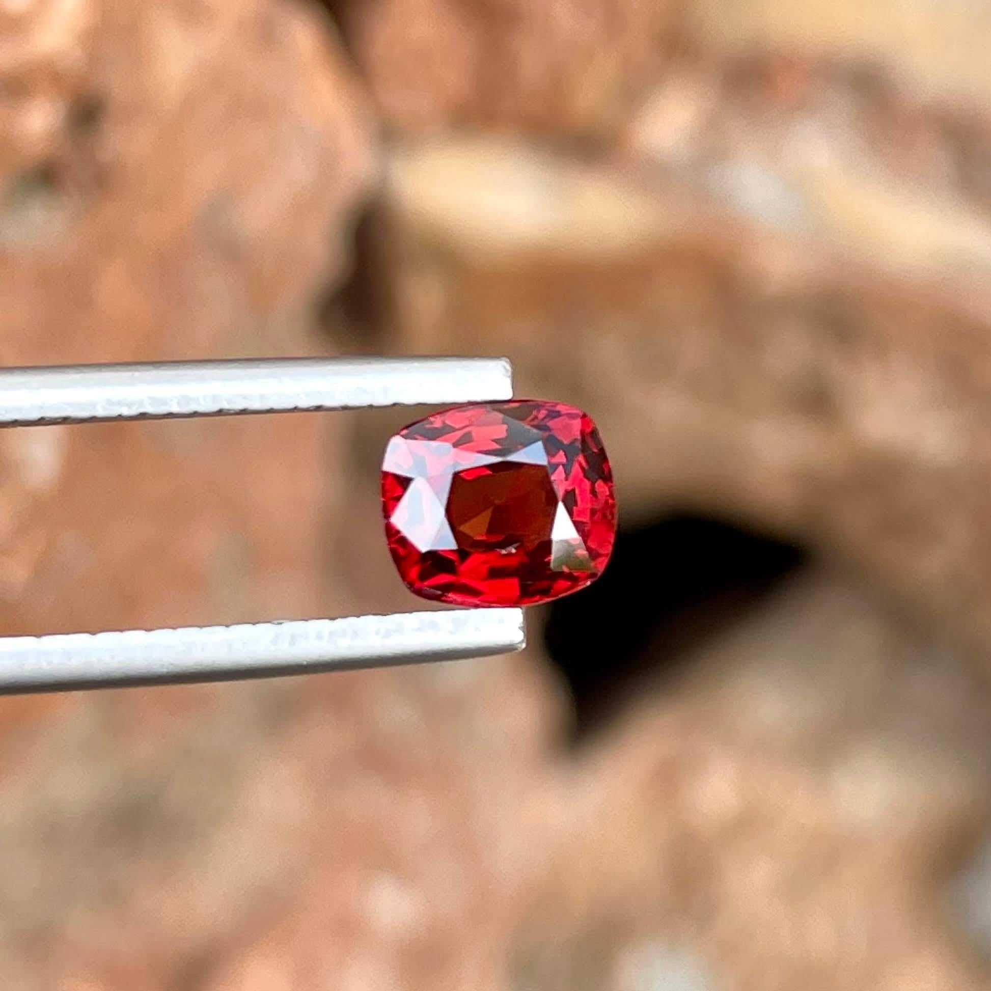 1.37 Carats Red Burmese Loose Spinel Stone Fancy Cushion Cut Natural Gemstone In New Condition For Sale In Bangkok, TH