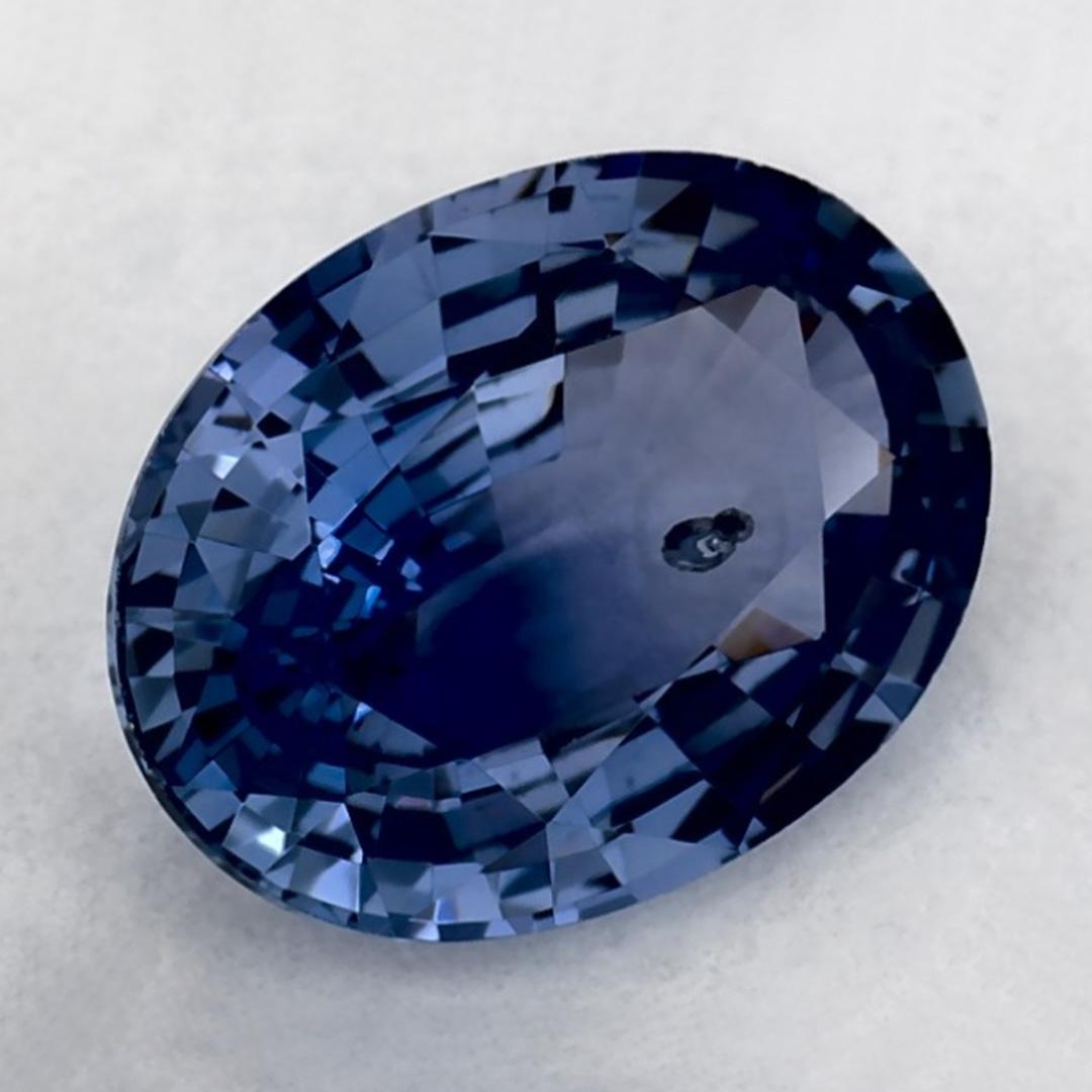 Taglio ovale 1.37 carati di zaffiro blu ovale sfuso in vendita