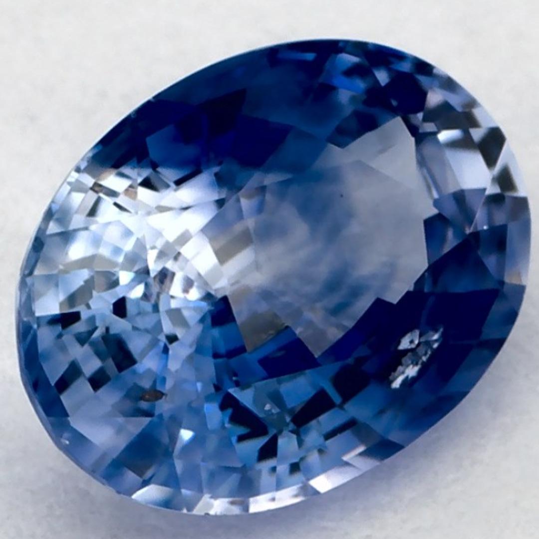 Taglio ovale 1.37 carati di zaffiro blu ovale sfuso in vendita