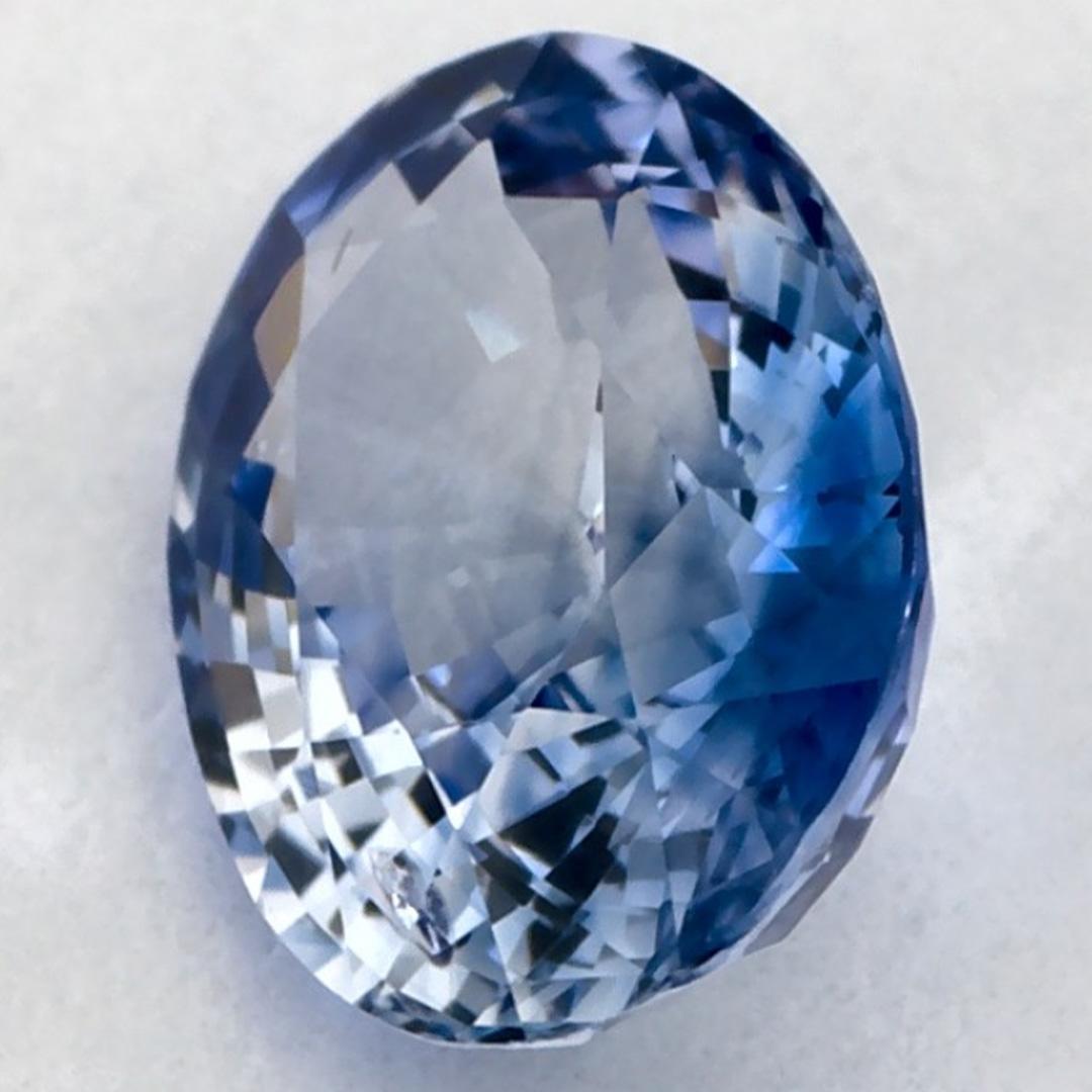 Donna 1.37 carati di zaffiro blu ovale sfuso in vendita