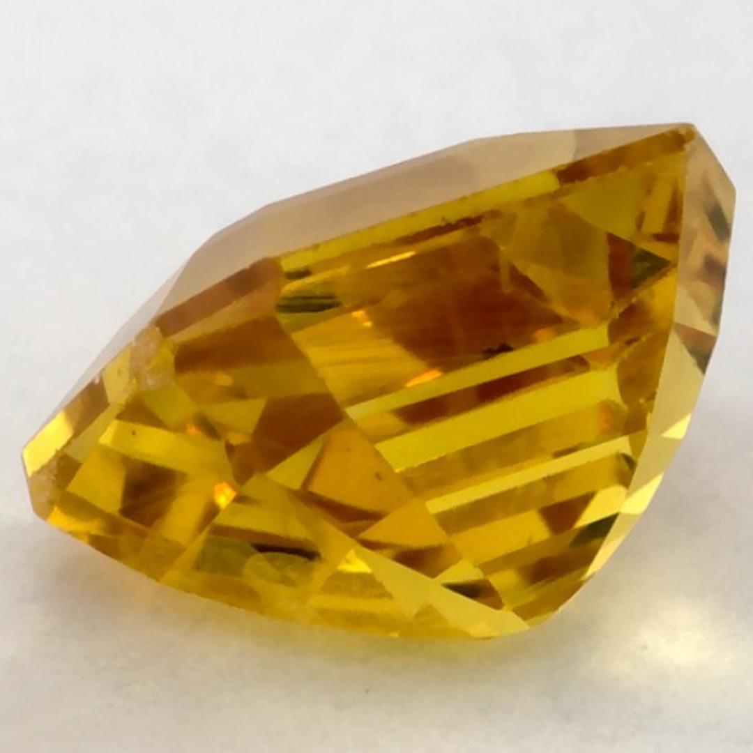 1.37 Ct Yellow Sapphire Octagon Loose Gemstone (pierre précieuse en vrac) en vente 2
