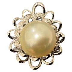Light Champagne Colour South Sea Pearl and Diamond Pendant in 18k Gold