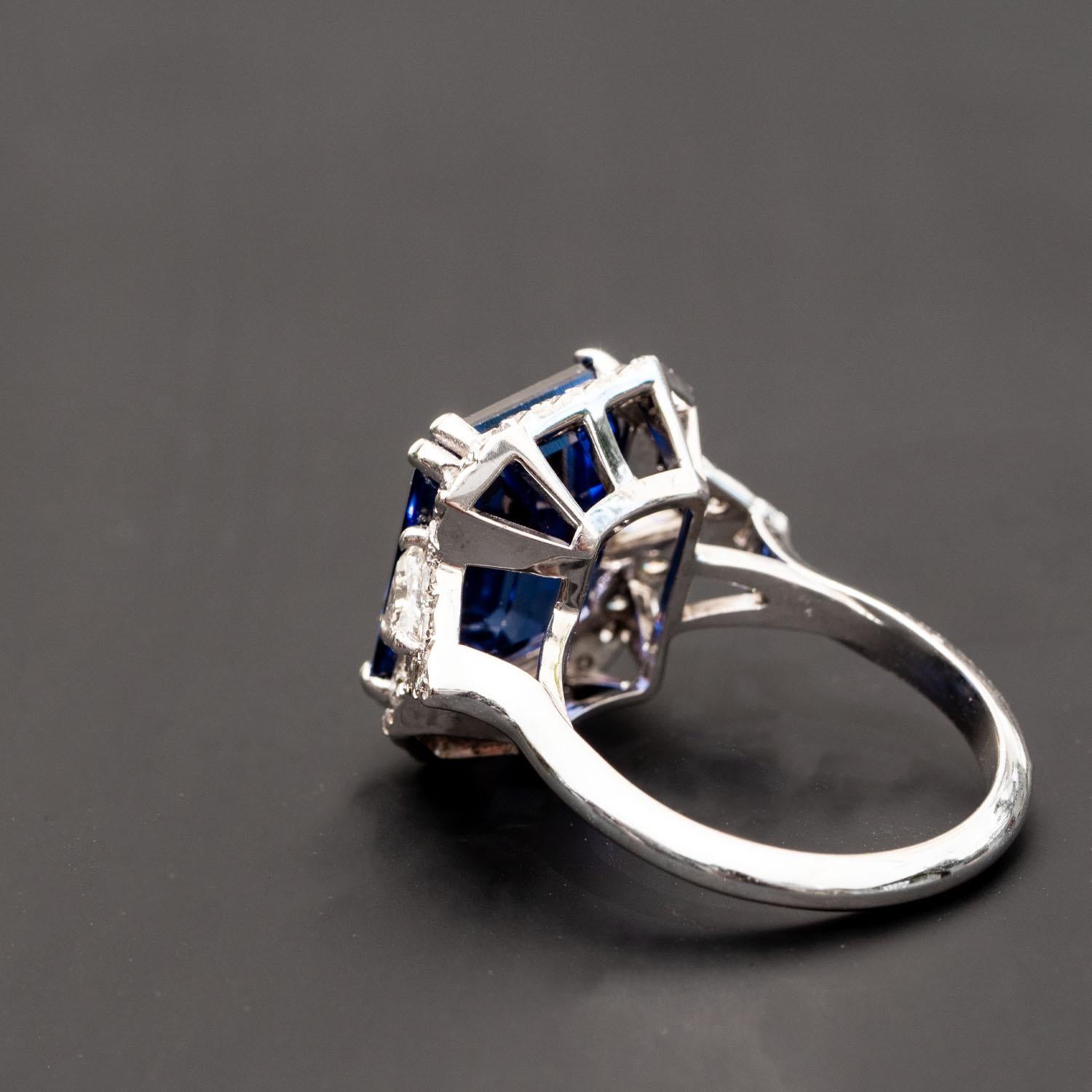 Women's 13.70 carat emerald sapphire ring 1.20 carat natural diamonds, Statement Ring For Sale