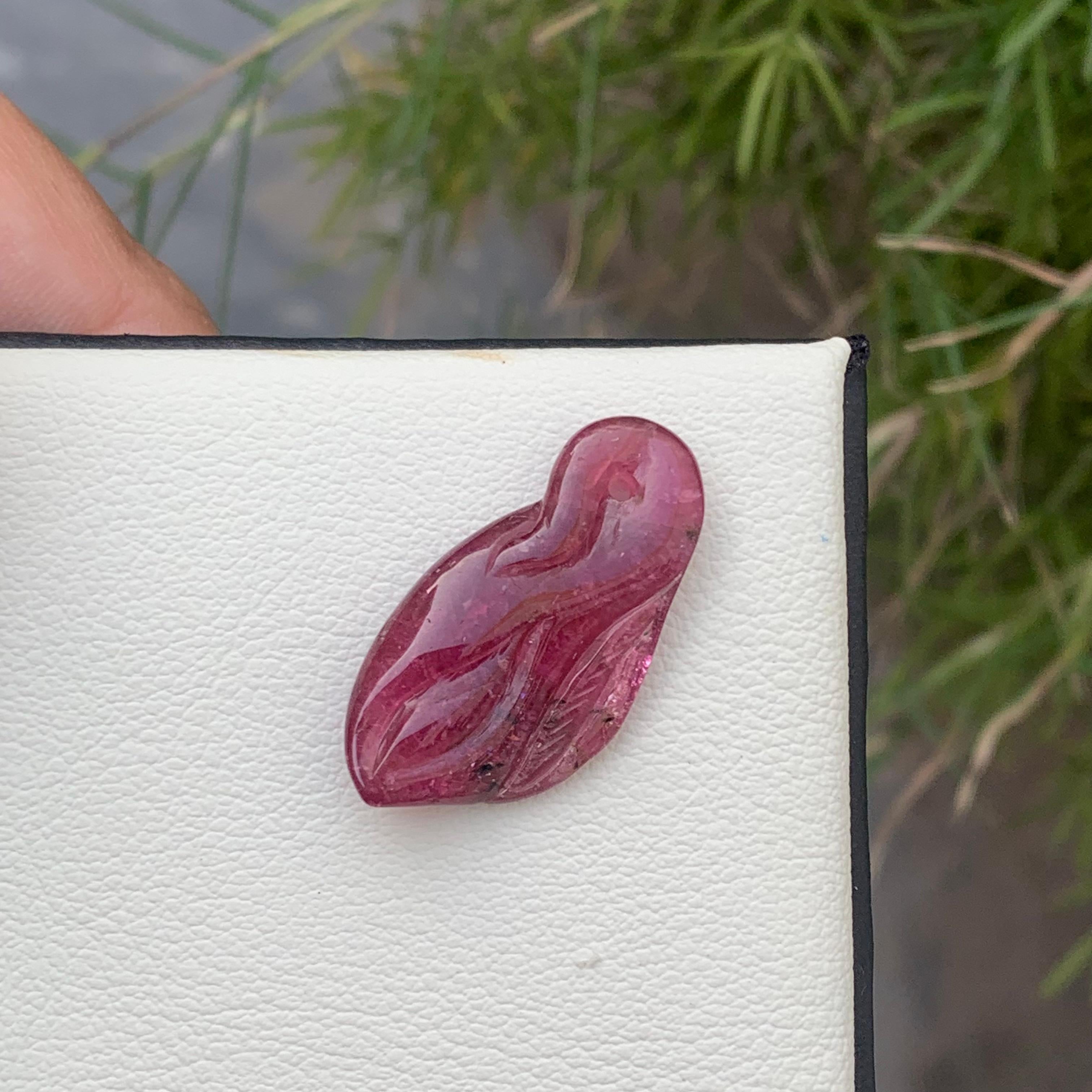 13.70 Carat Glamorous Rubellite Tourmaline Drilled Craving from Africa In Good Condition For Sale In Peshawar, PK