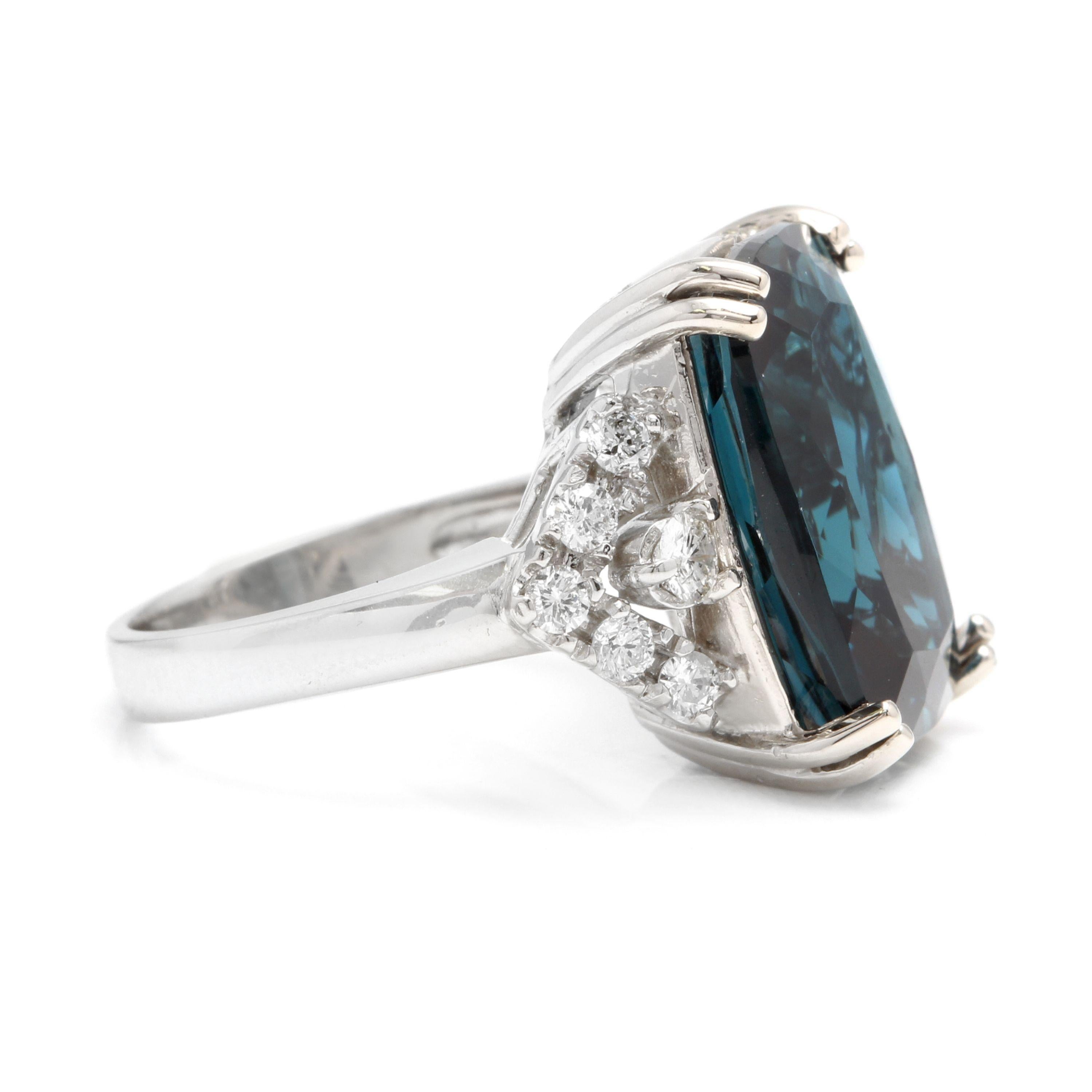Mixed Cut 13.70 Carat Natural Impressive London Blue Topaz and Diamond 14k White Gold Ring For Sale