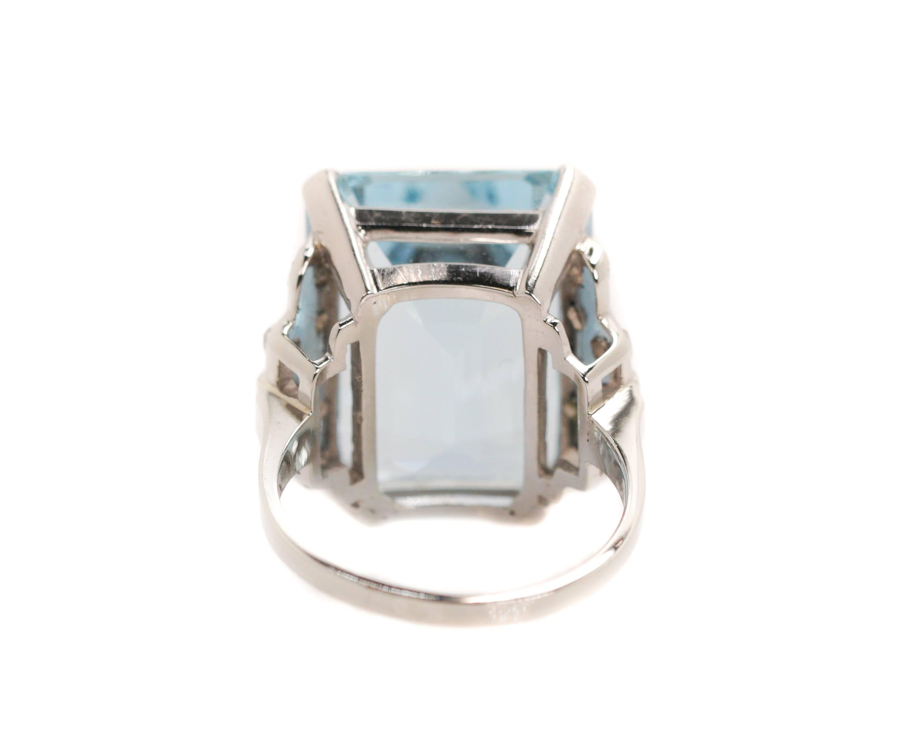 Emerald Cut 13.75 Carat Aquamarine and Rose Cut Diamonds 18 Karat White Gold Ring