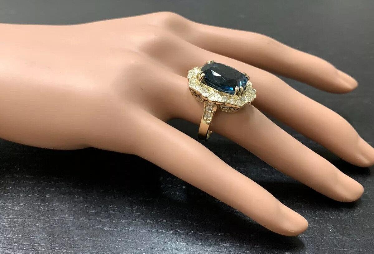 Women's 13.75 Carat Natural Impressive London Blue Topaz and Diamond 14 Karat Gold Ring For Sale