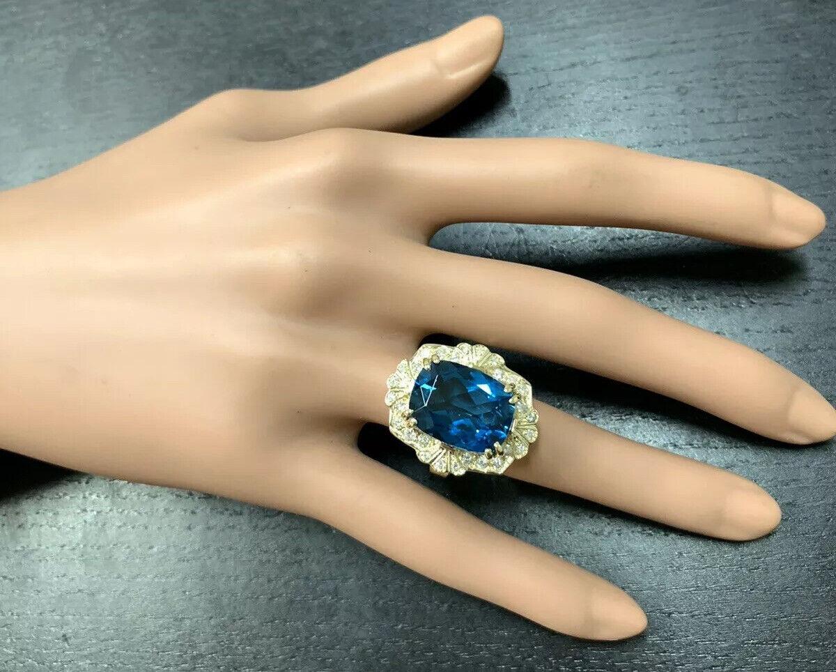13.75 Carat Natural Impressive London Blue Topaz and Diamond 14 Karat Gold Ring For Sale 2