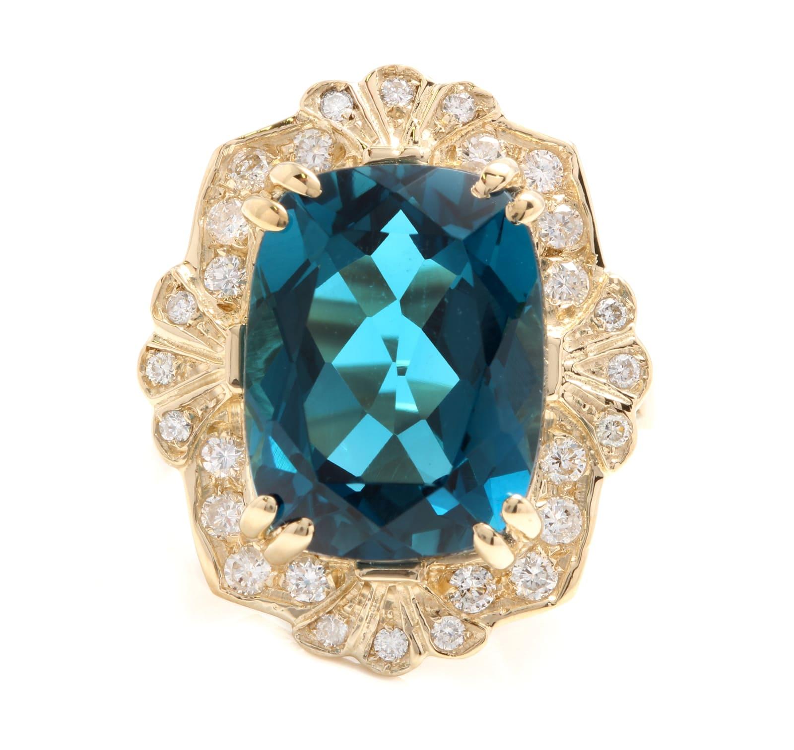 13.75 Carat Natural Impressive London Blue Topaz and Diamond 14 Karat Gold Ring For Sale