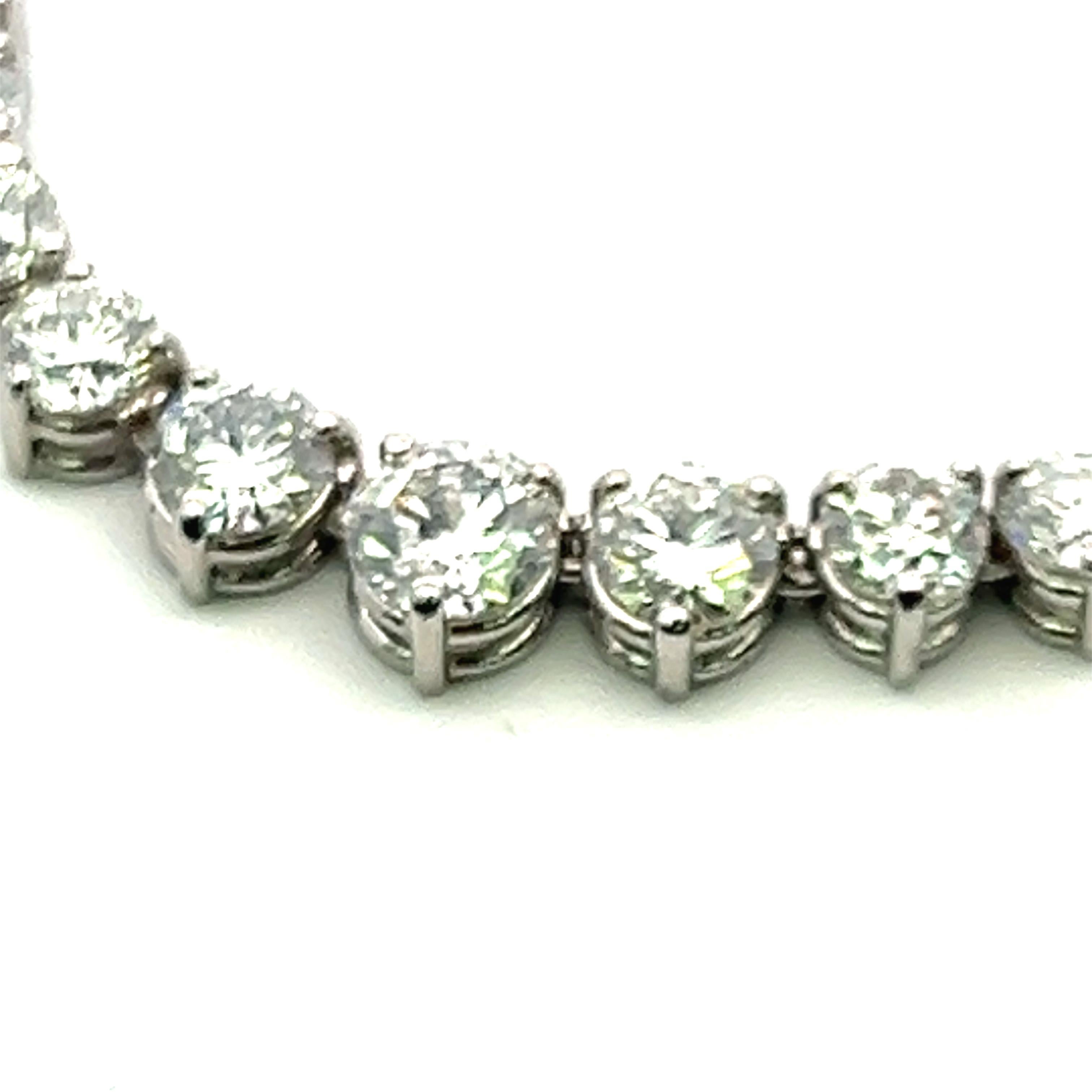 Taglio brillante Collana Riviera Tennis in oro bianco 18 carati con diamanti tondi e brillanti da 13,75 carati in vendita