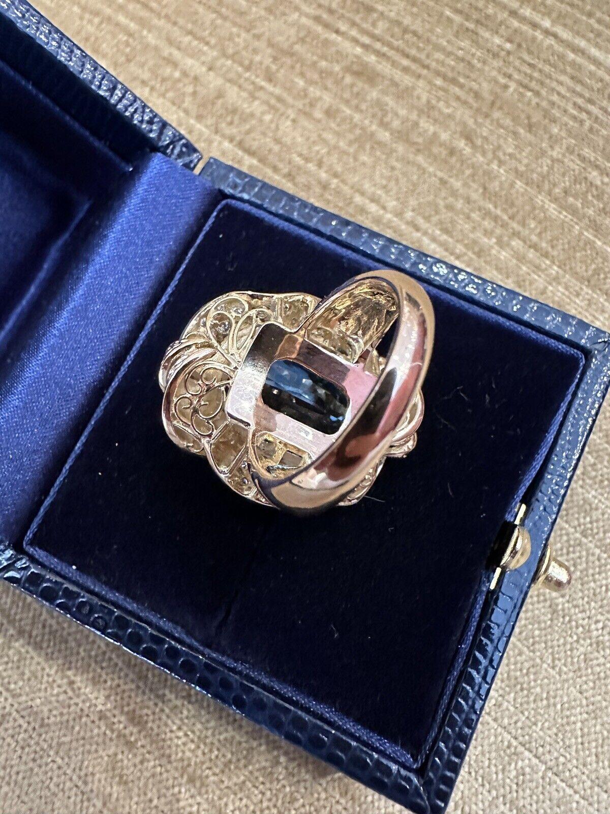 13.76 carat Aquamarine and Diamond Cocktail Ring in 18k Yellow Gold In Excellent Condition For Sale In La Jolla, CA