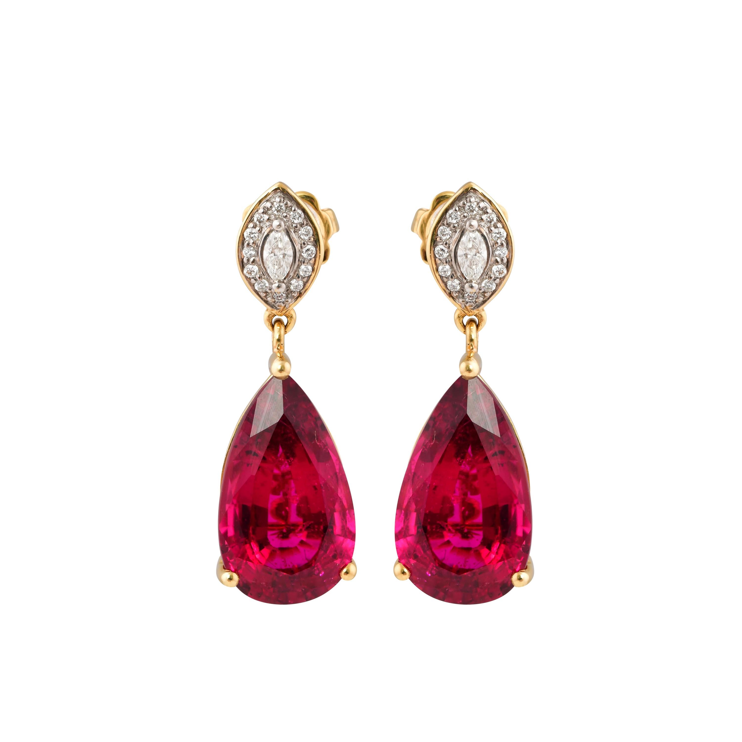This collection features the most radiant Rubellite tourmalines. These gemstones show a magnificent and regal deep red colour, and the yellow gold and diamond accents makes these pieces a true showstopper. 

Classic Rubellite tourmaline earring in