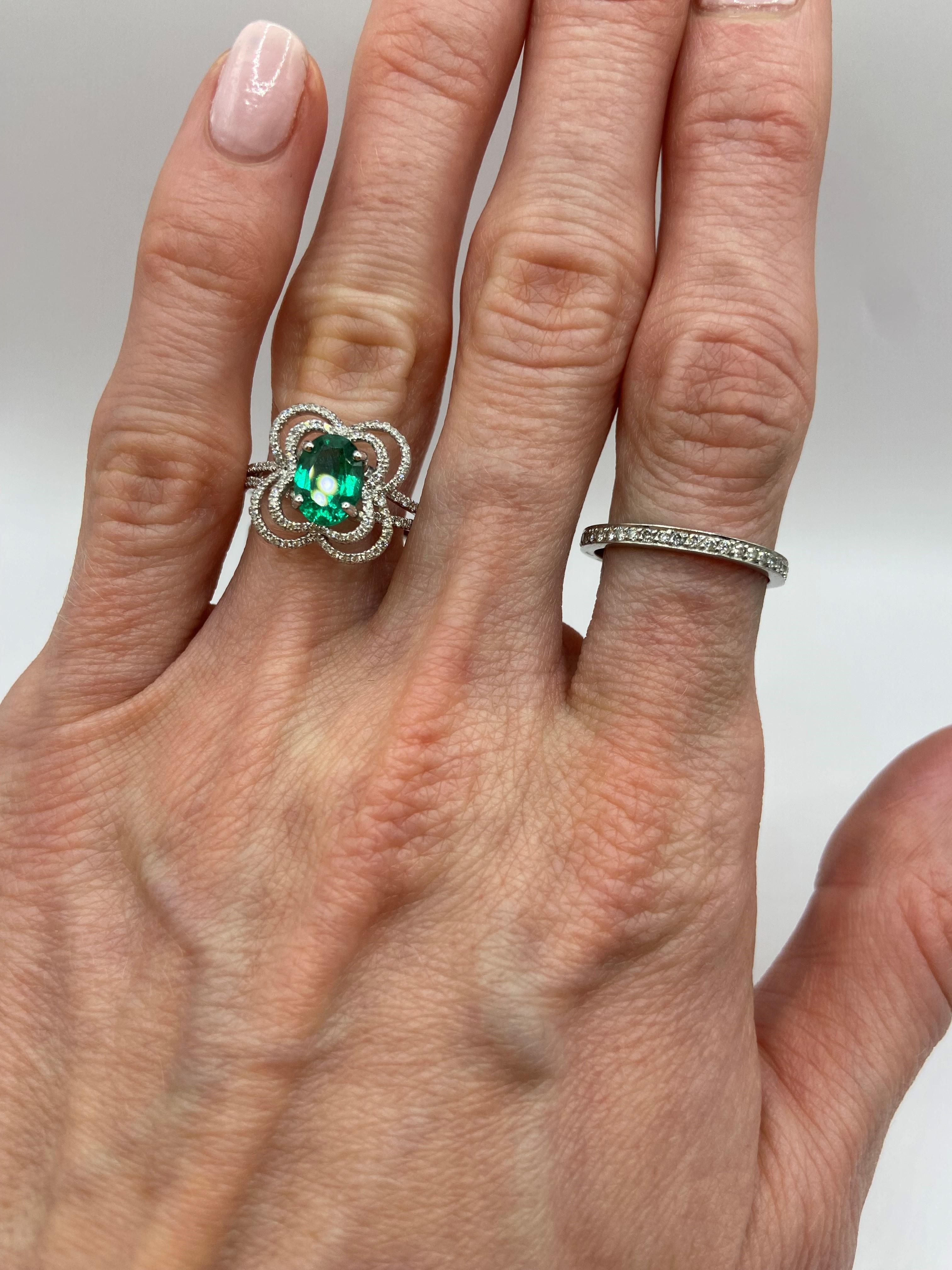 1.37ct Oval Emerald & Round Diamond Ring in 18KT White Gold For Sale 2