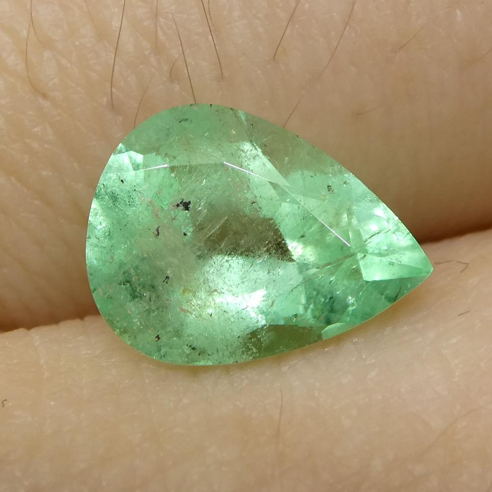 1.37ct Pear Green Emerald from Colombia For Sale 7