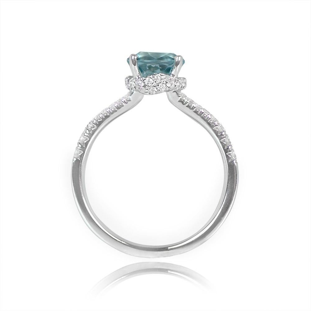 1.37ct Round Cut Aquamarine Engagement Ring, 18k White Gold In Excellent Condition For Sale In New York, NY