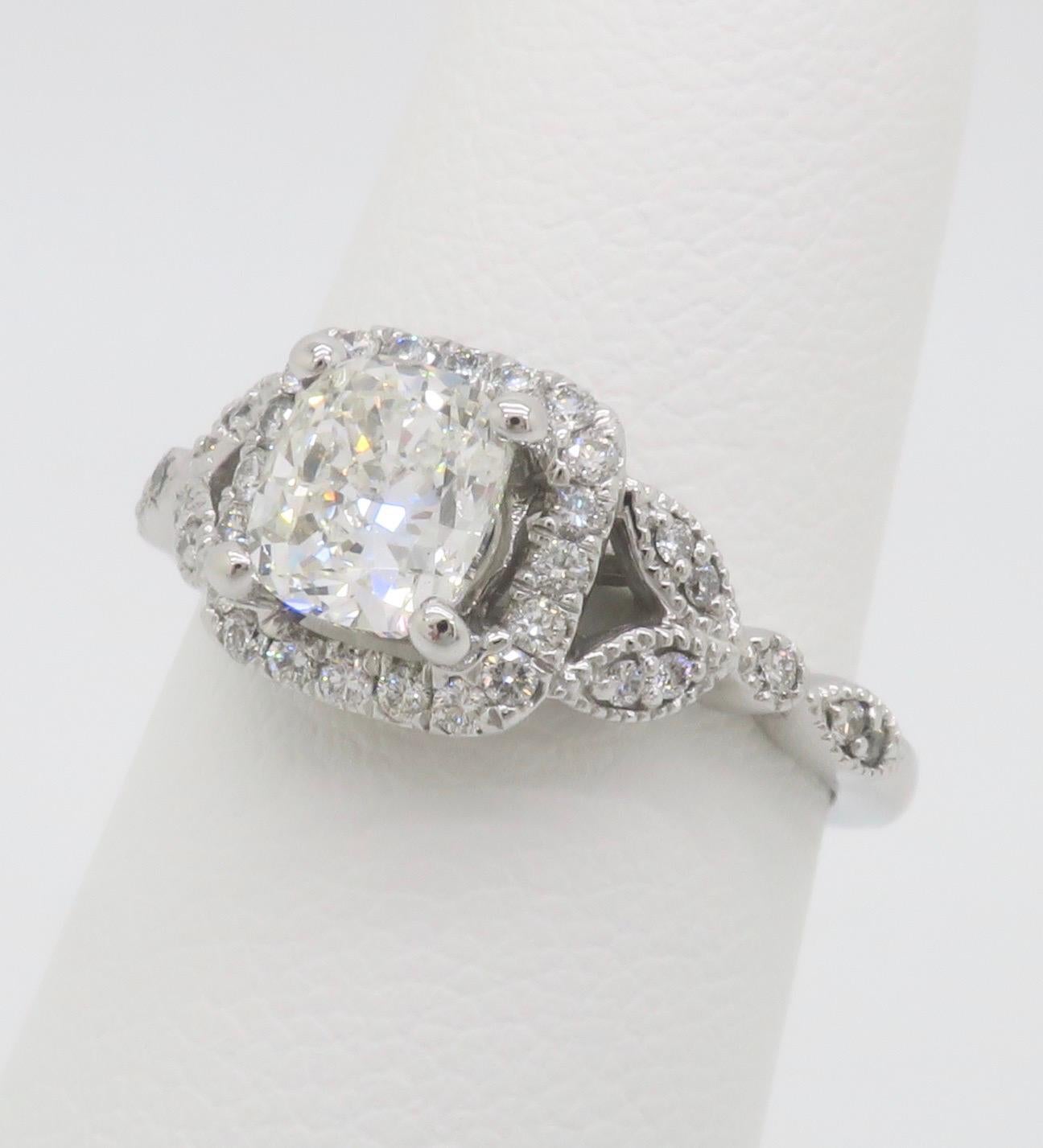 1,37CTW GIA zertifizierter Diamantring mit Kissenschliff Damen
