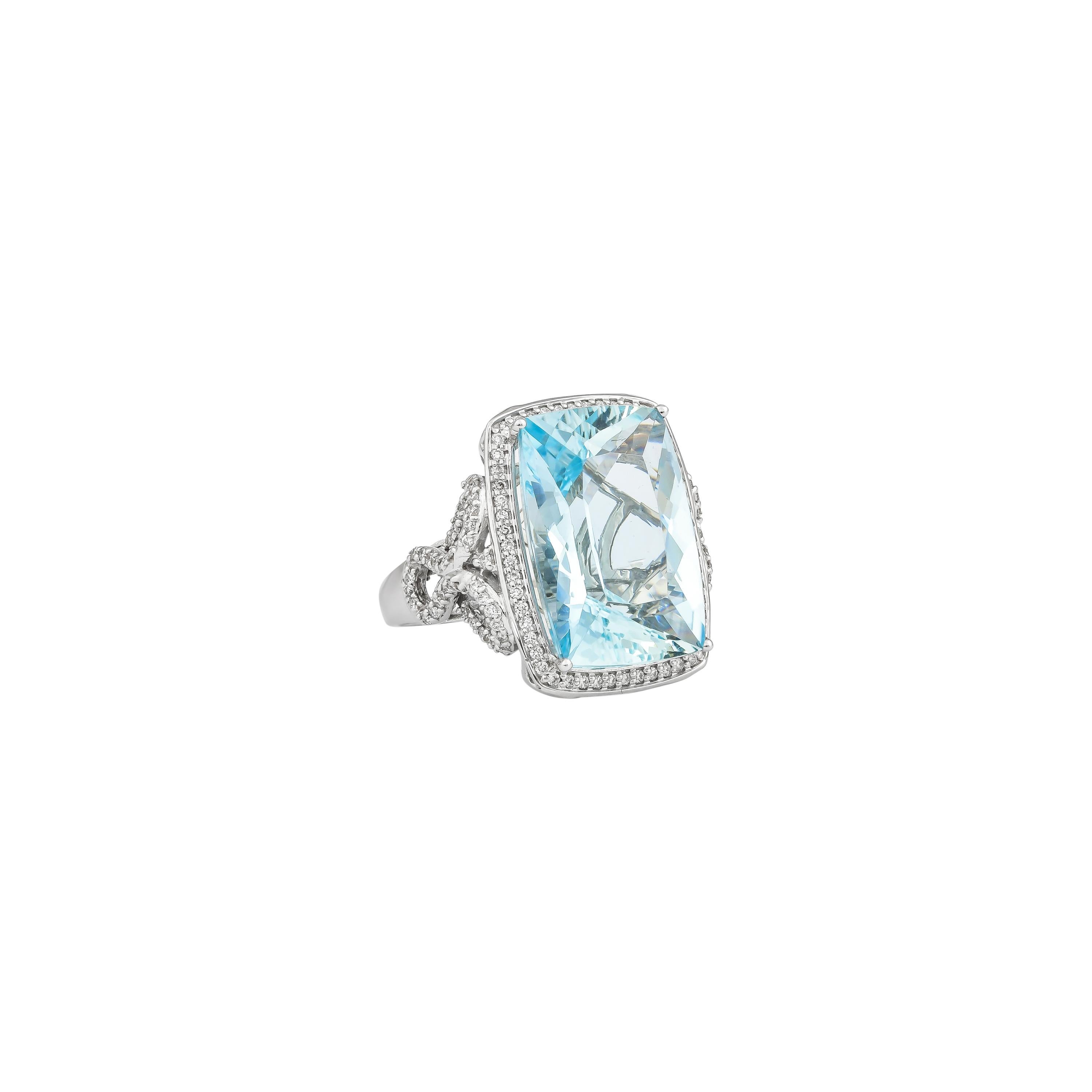 Contemporary 13.8 Carat Aquamarine and Diamond Ring in 18 Karat White Gold For Sale